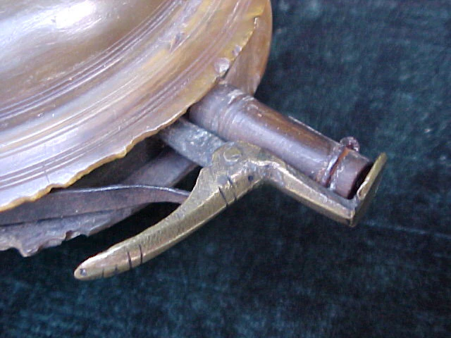 Antique 16th - early 17th Century German/European Round Wheel-lock Powder Horn - Image 4