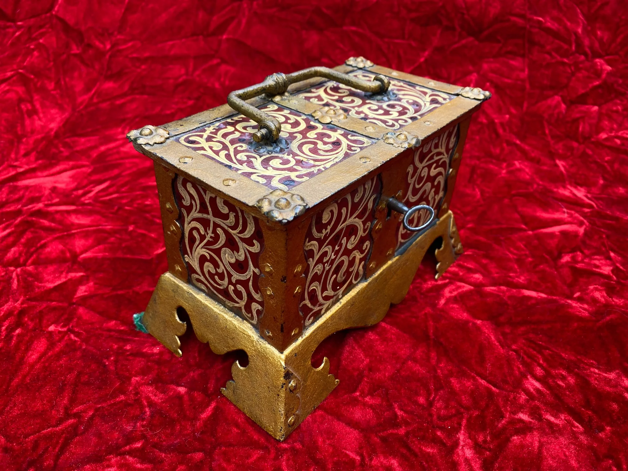 A Fine 17th Century Hand Wrought Iron Jewel or Coin Casket Strong Box - Image 3