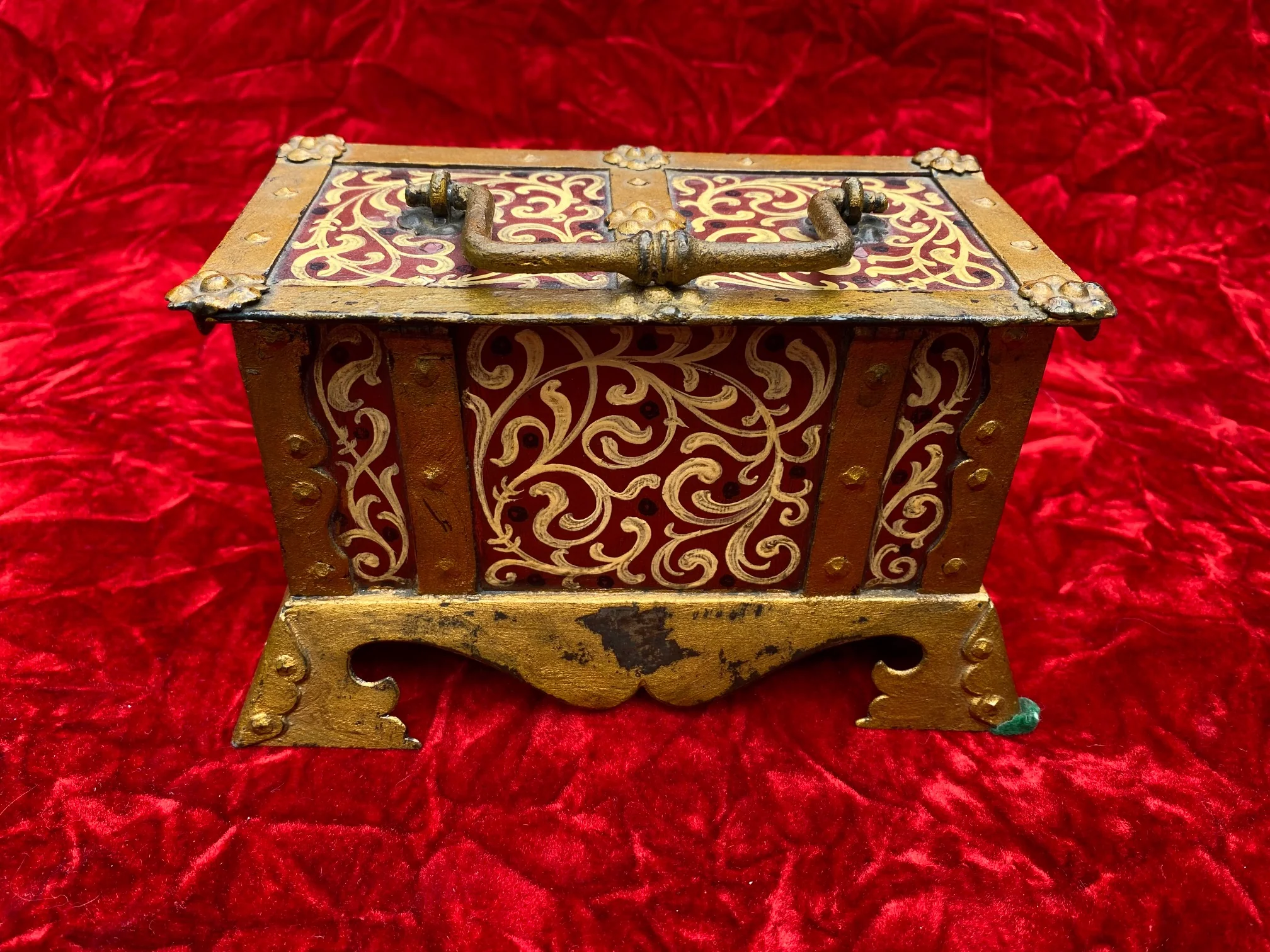 A Fine 17th Century Hand Wrought Iron Jewel or Coin Casket Strong Box - Image 5