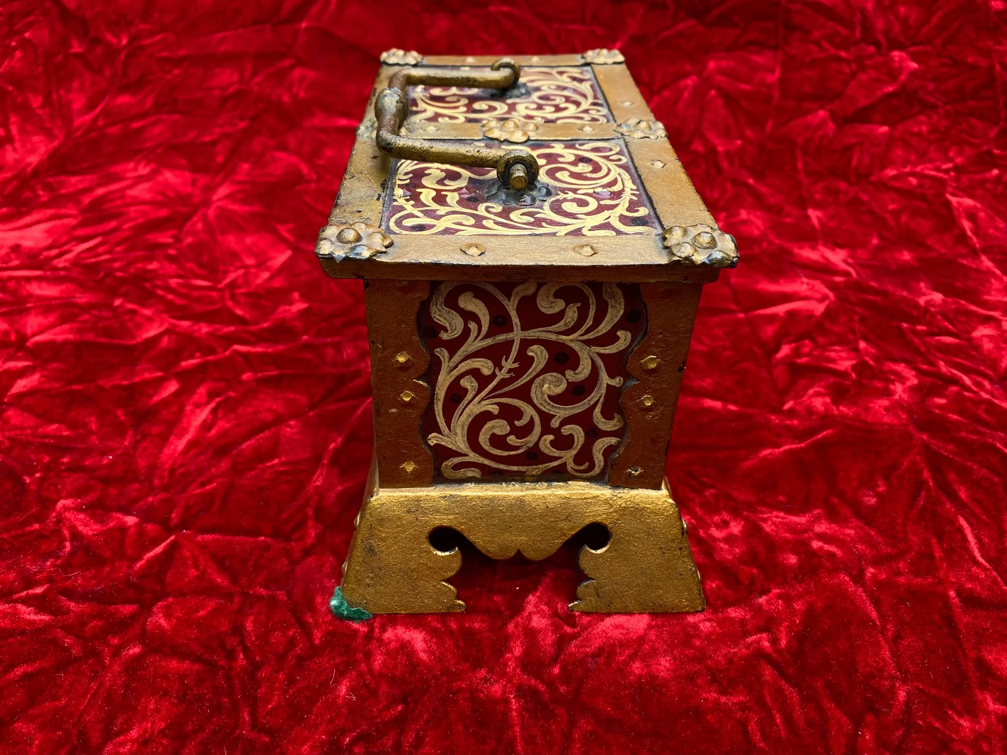 A Fine 17th Century Hand Wrought Iron Jewel or Coin Casket Strong Box - Image 6