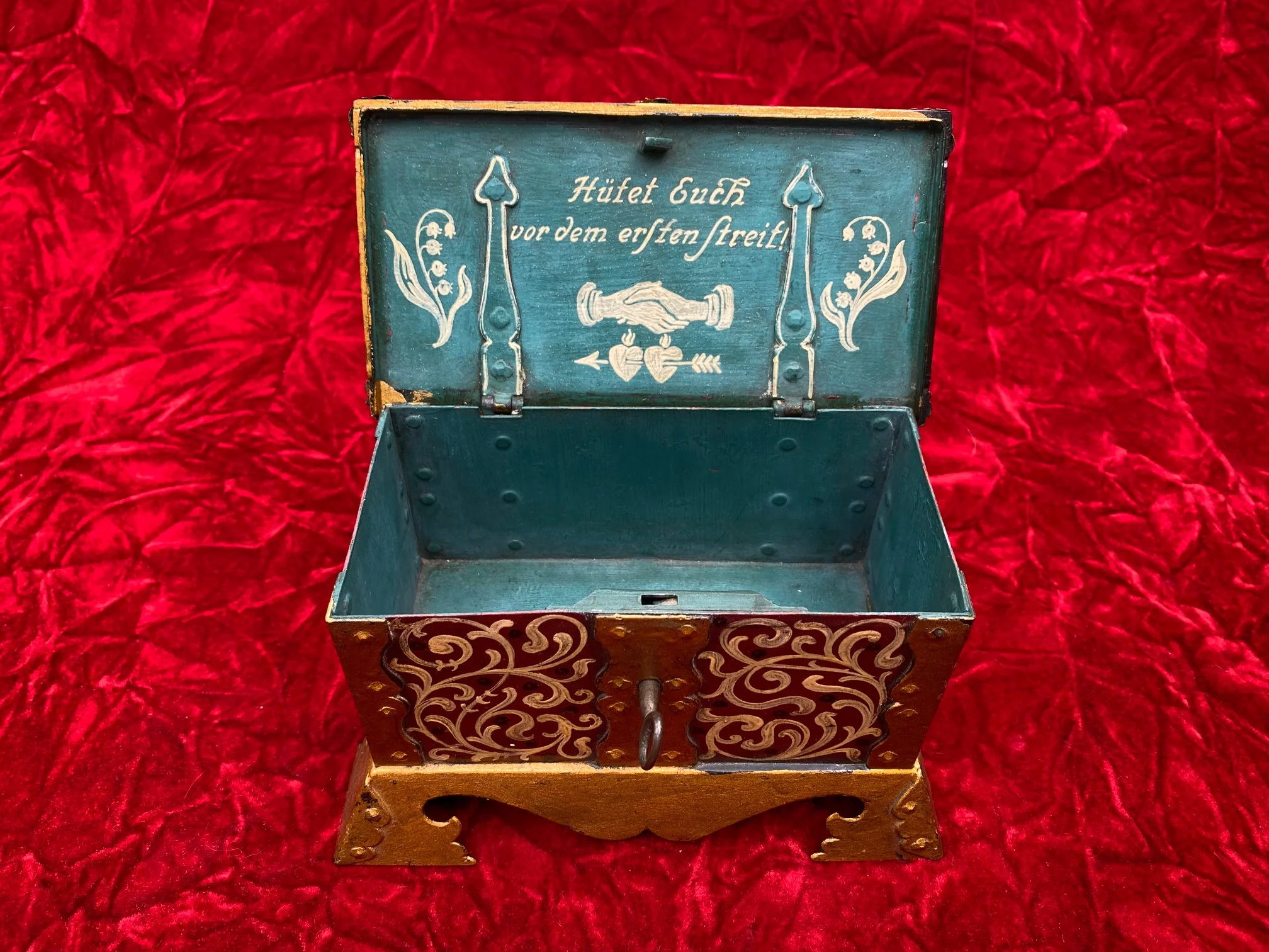 A Fine 17th Century Hand Wrought Iron Jewel or Coin Casket Strong Box - Image 8