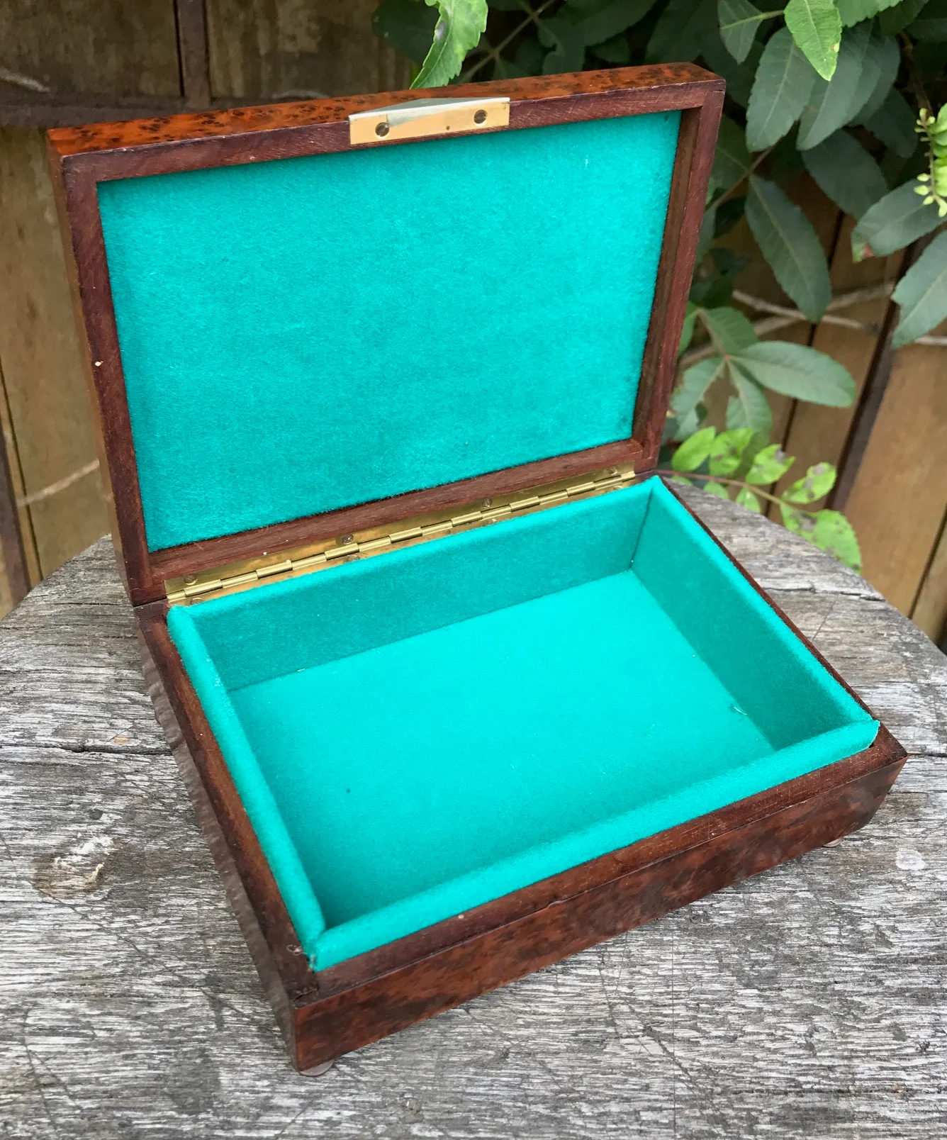 A Very Nice Decorative Table Top Trinket Box - Image 3
