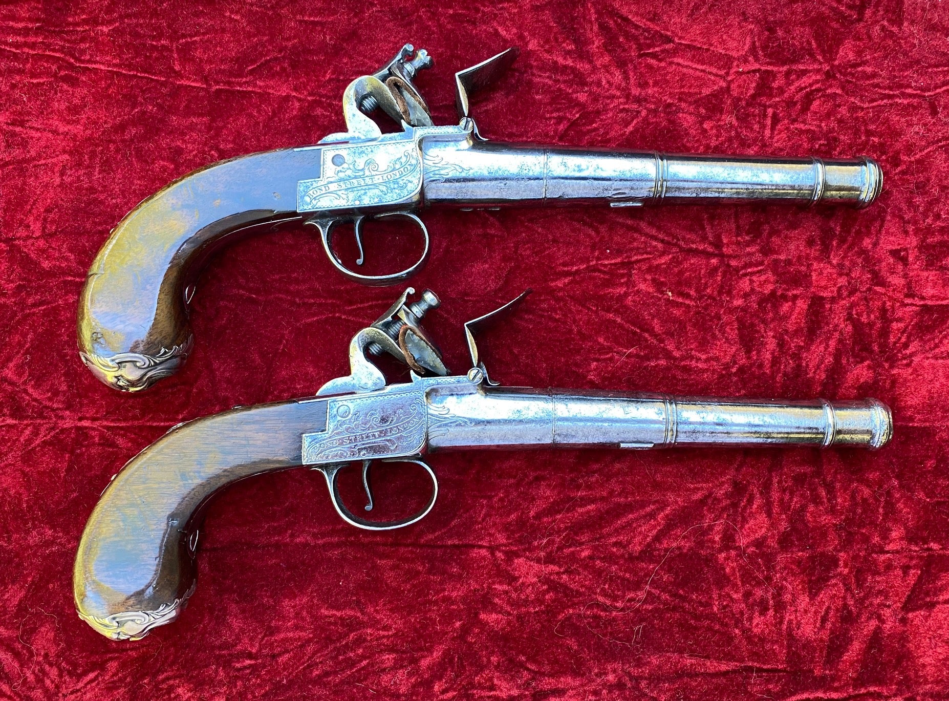 A Fantastic American Revolutionary War Period Cased Pair of English Silver Mounted Box-Lock Flintlock Cannon Barrel Pistols by GRIFFIN, LONDON - Image 14