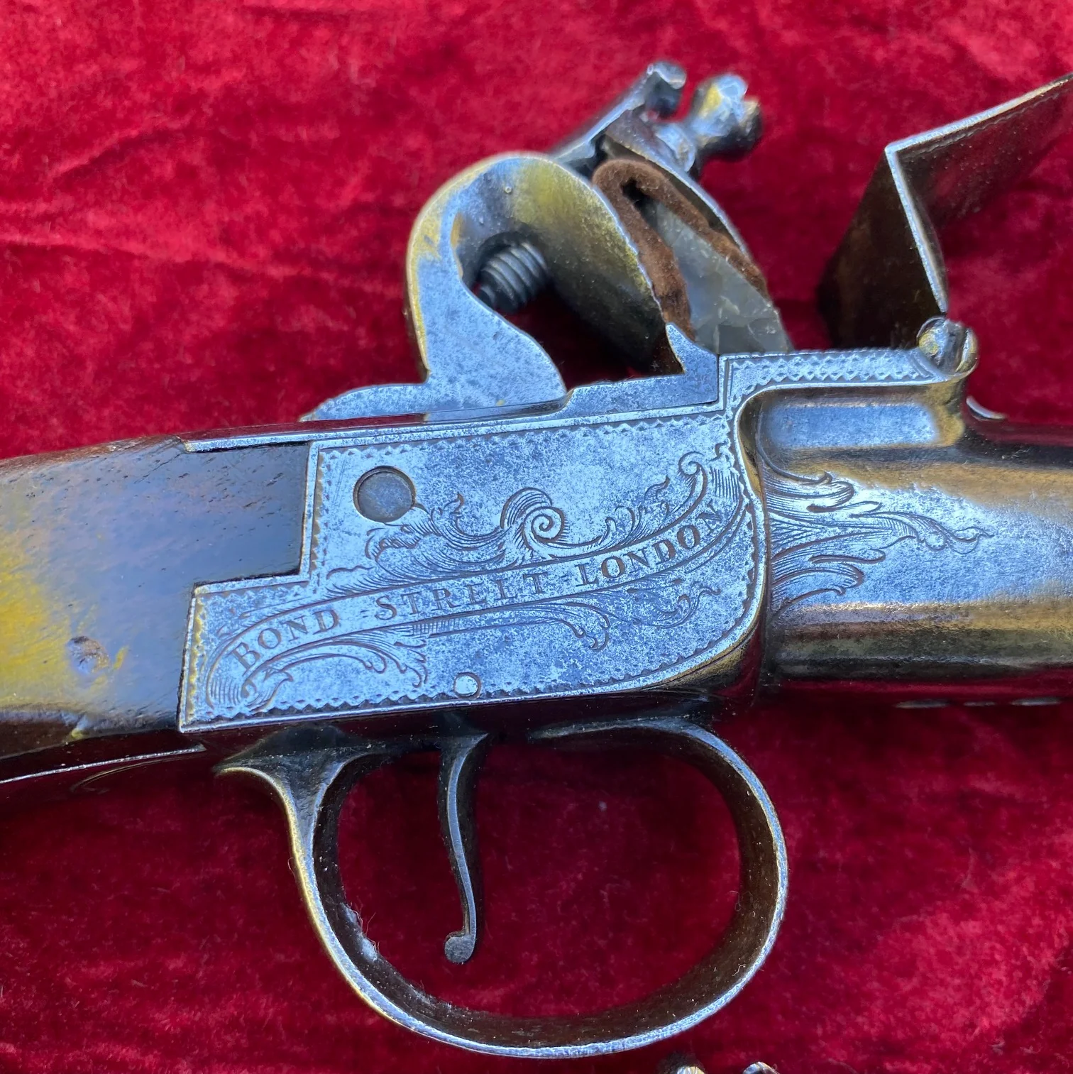 A Fantastic American Revolutionary War Period Cased Pair of English Silver Mounted Box-Lock Flintlock Cannon Barrel Pistols by GRIFFIN, LONDON - Image 17