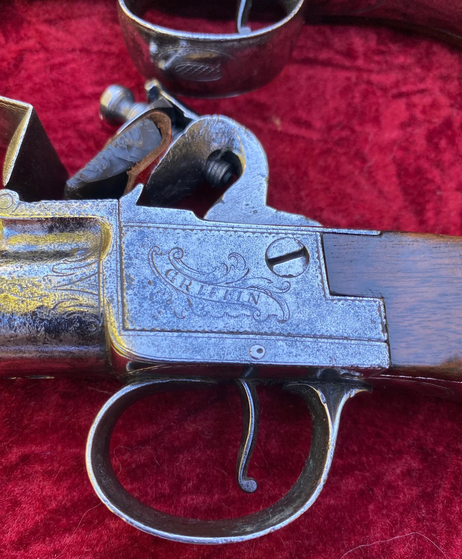 A Fantastic American Revolutionary War Period Cased Pair of English Silver Mounted Box-Lock Flintlock Cannon Barrel Pistols by GRIFFIN, LONDON - Image 23