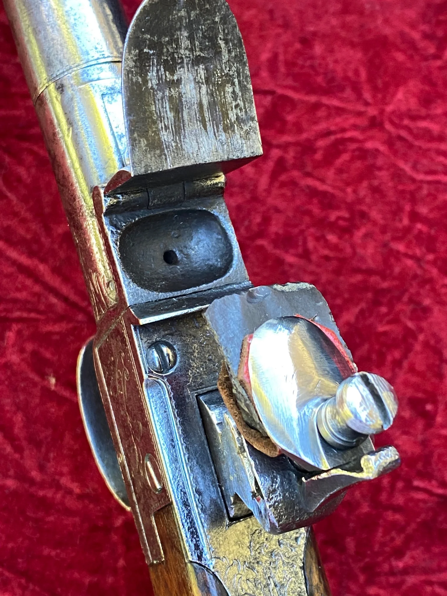 A Fantastic American Revolutionary War Period Cased Pair of English Silver Mounted Box-Lock Flintlock Cannon Barrel Pistols by GRIFFIN, LONDON - Image 30