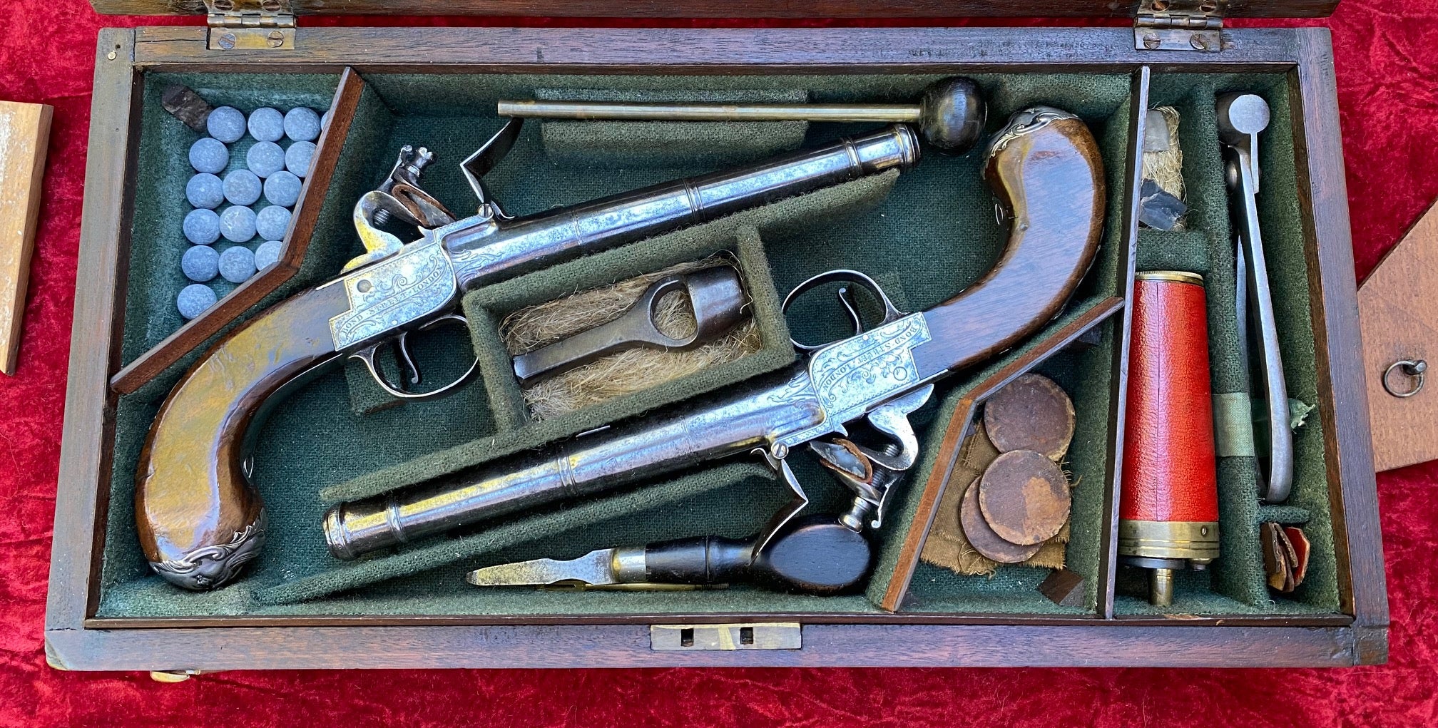 A Fantastic American Revolutionary War Period Cased Pair of English Silver Mounted Box-Lock Flintlock Cannon Barrel Pistols by GRIFFIN, LONDON - Image 5