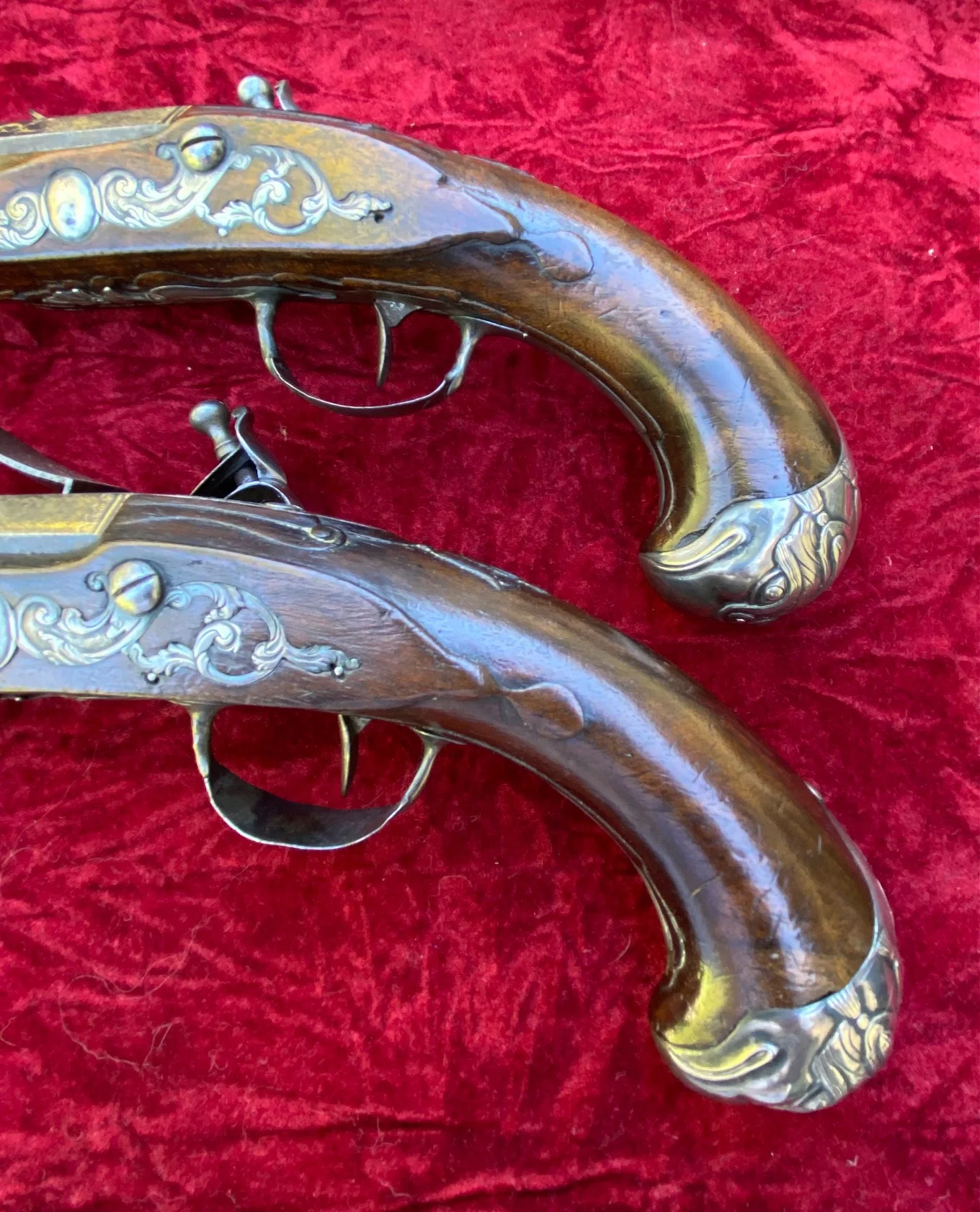 A Fantastic Revolutionary War Period Cased Pair of French Silver Mounted "Birds Head" Flintlock Pistols by PEYRET - DUMAREST - Image 19