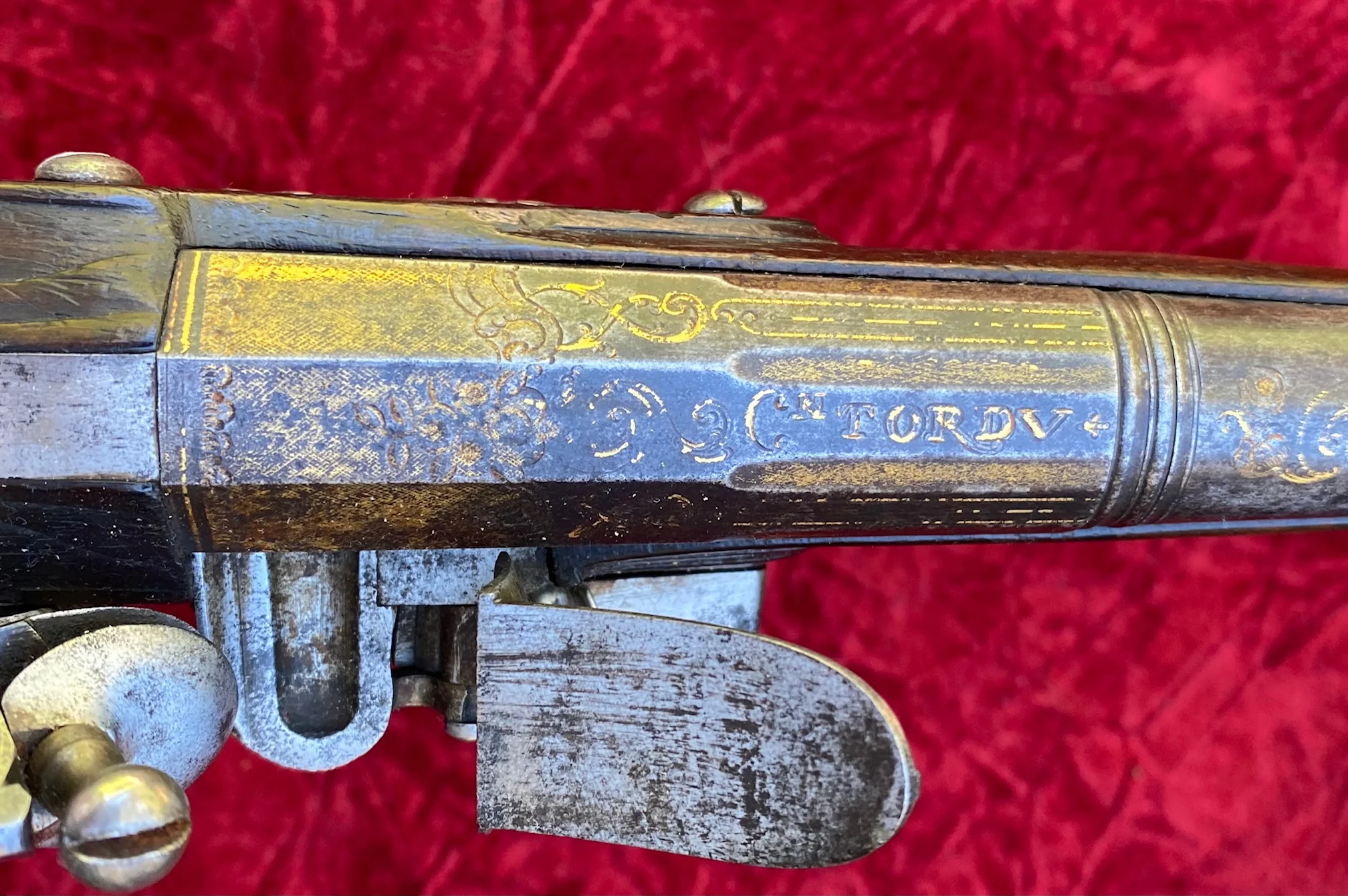 A Fantastic Revolutionary War Period Cased Pair of French Silver Mounted "Birds Head" Flintlock Pistols by PEYRET - DUMAREST - Image 34