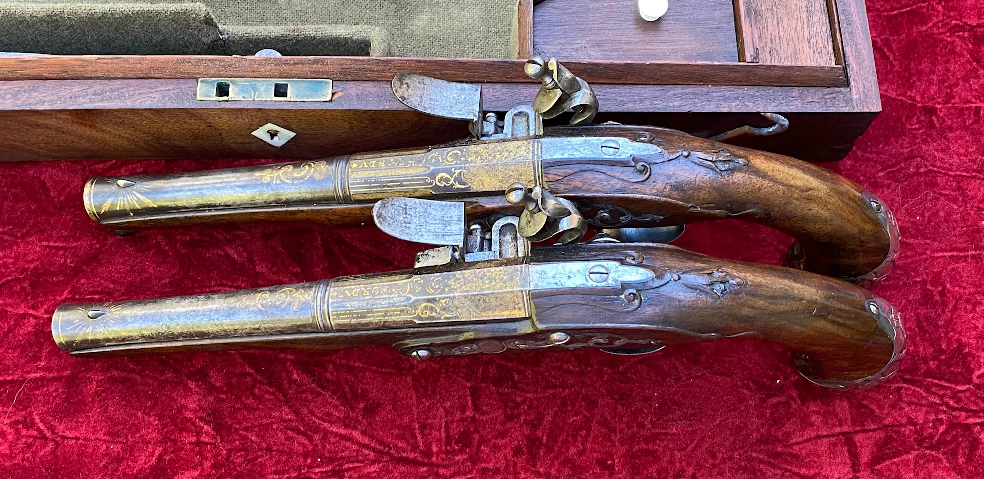 A Fantastic Revolutionary War Period Cased Pair of French Silver Mounted "Birds Head" Flintlock Pistols by PEYRET - DUMAREST - Image 36