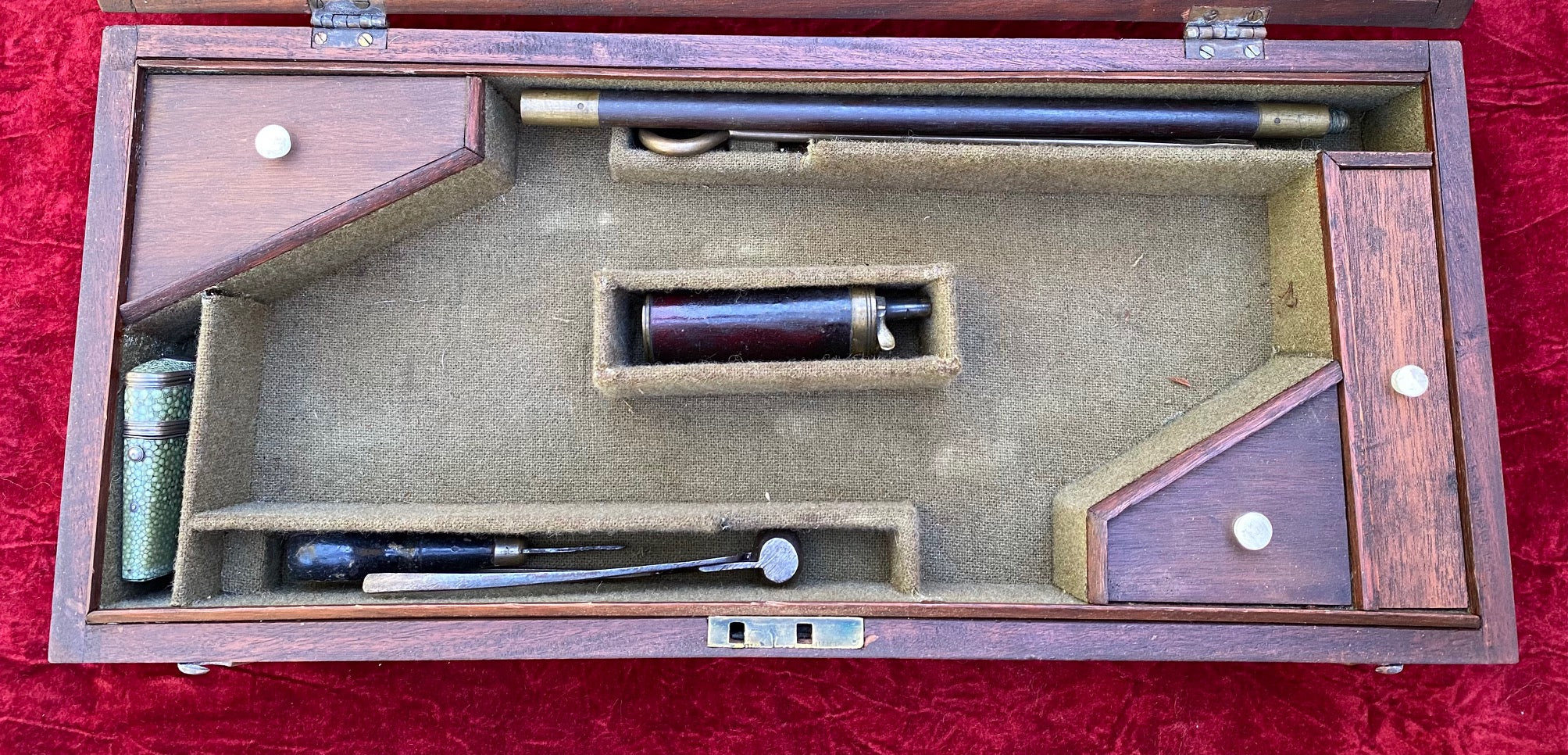 A Fantastic Revolutionary War Period Cased Pair of French Silver Mounted "Birds Head" Flintlock Pistols by PEYRET - DUMAREST - Image 5
