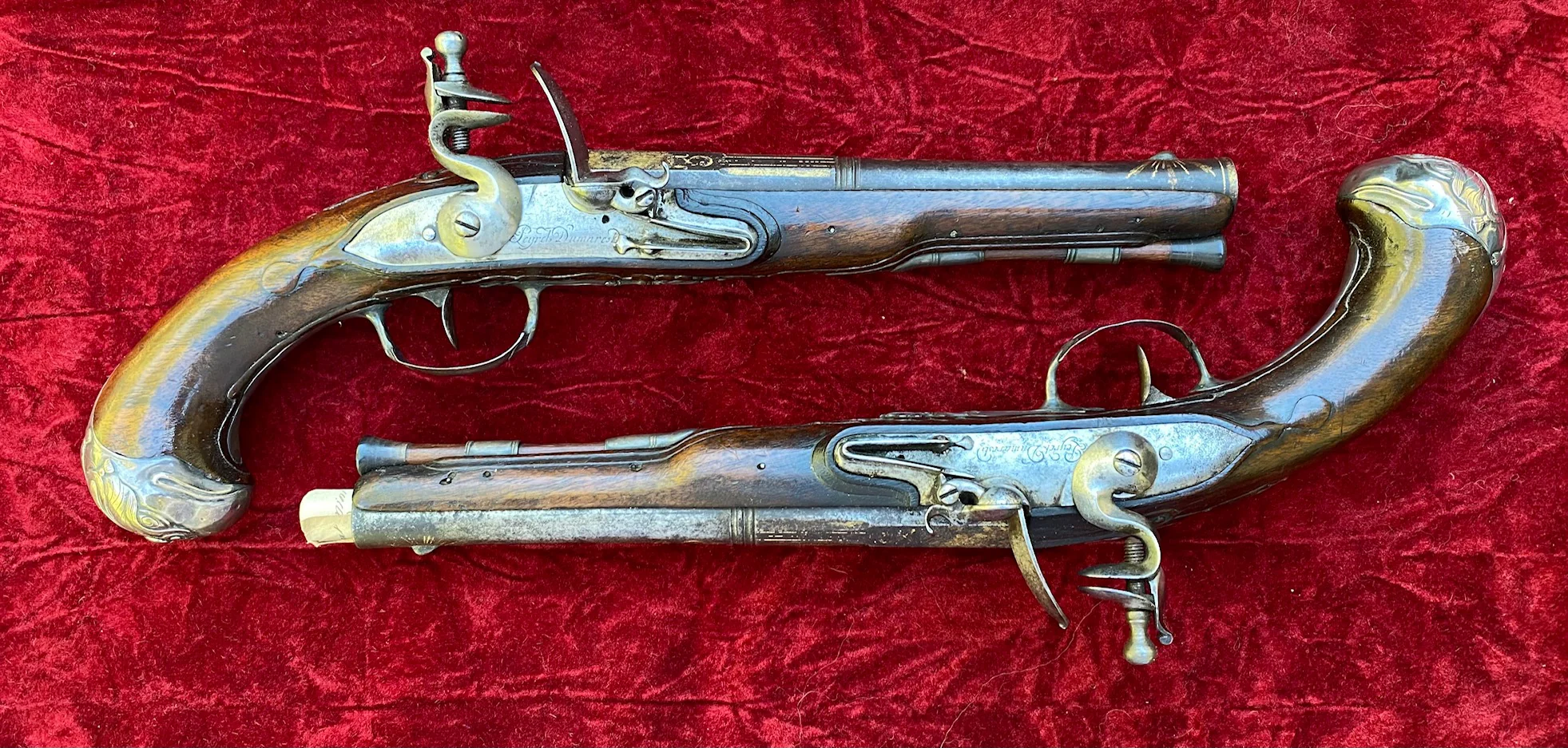 A Fantastic Revolutionary War Period Cased Pair of French Silver Mounted "Birds Head" Flintlock Pistols by PEYRET - DUMAREST - Image 6