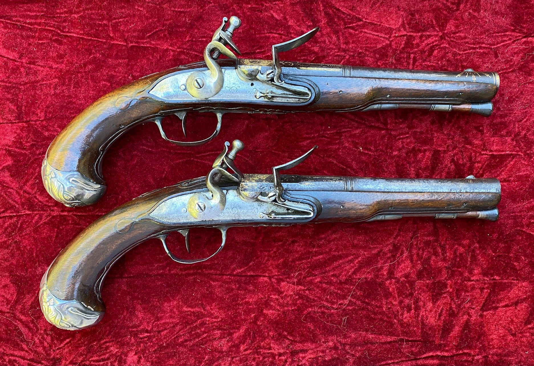 A Fantastic Revolutionary War Period Cased Pair of French Silver Mounted "Birds Head" Flintlock Pistols by PEYRET - DUMAREST - Image 7