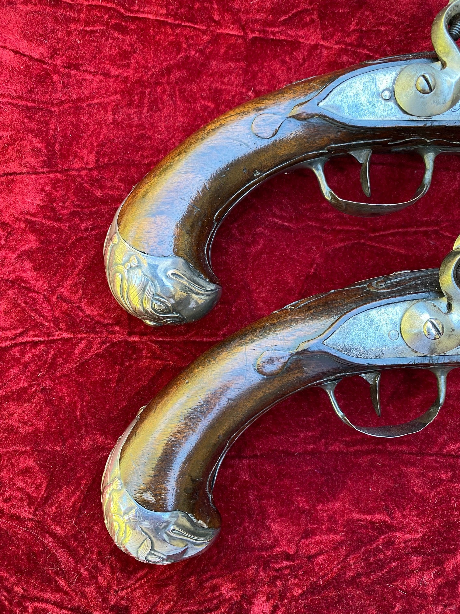 A Fantastic Revolutionary War Period Cased Pair of French Silver Mounted "Birds Head" Flintlock Pistols by PEYRET - DUMAREST - Image 8