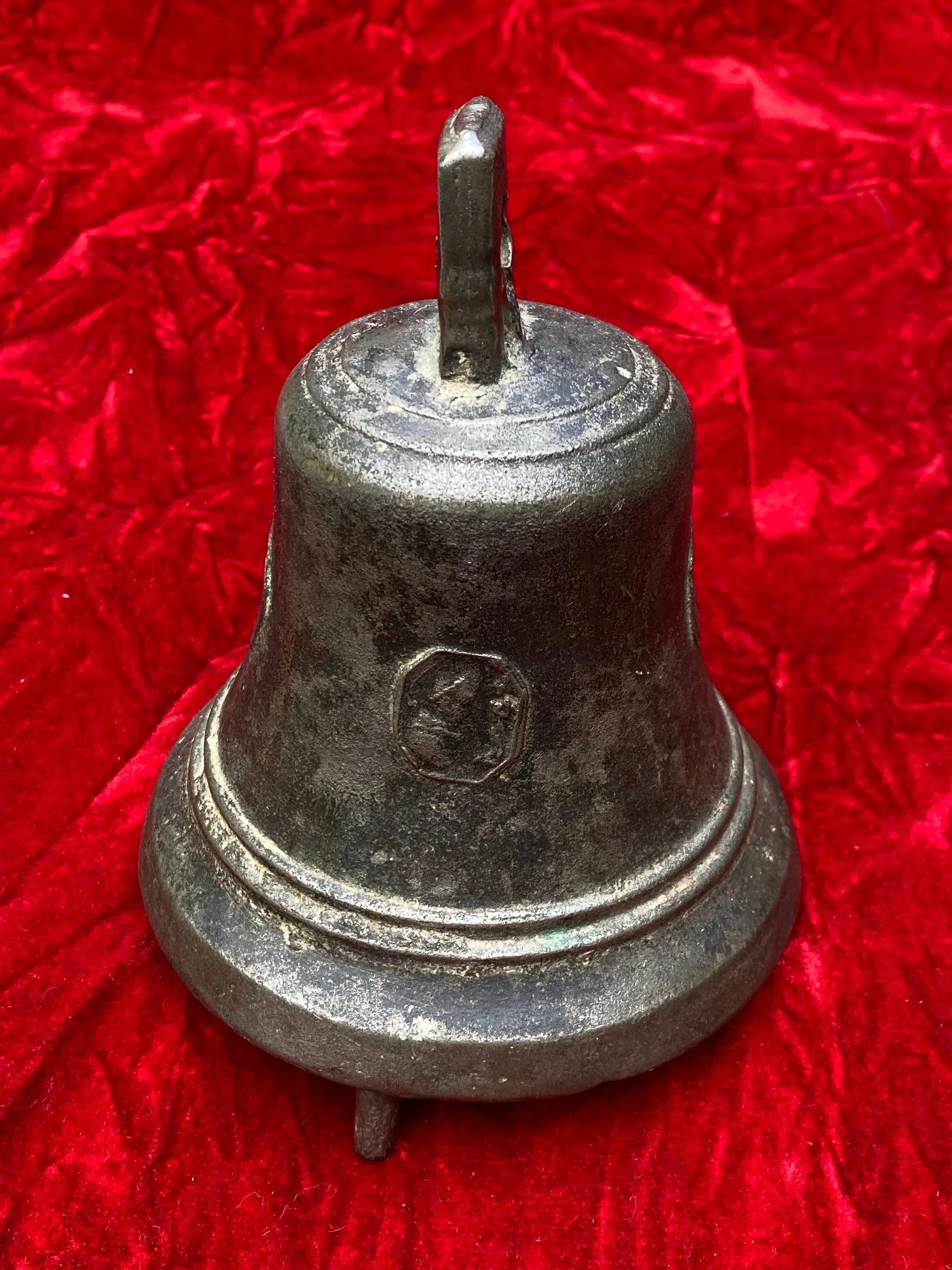A Very Interesting & RARE Antique 17th-18th Century European Bronze Bell - Image 10