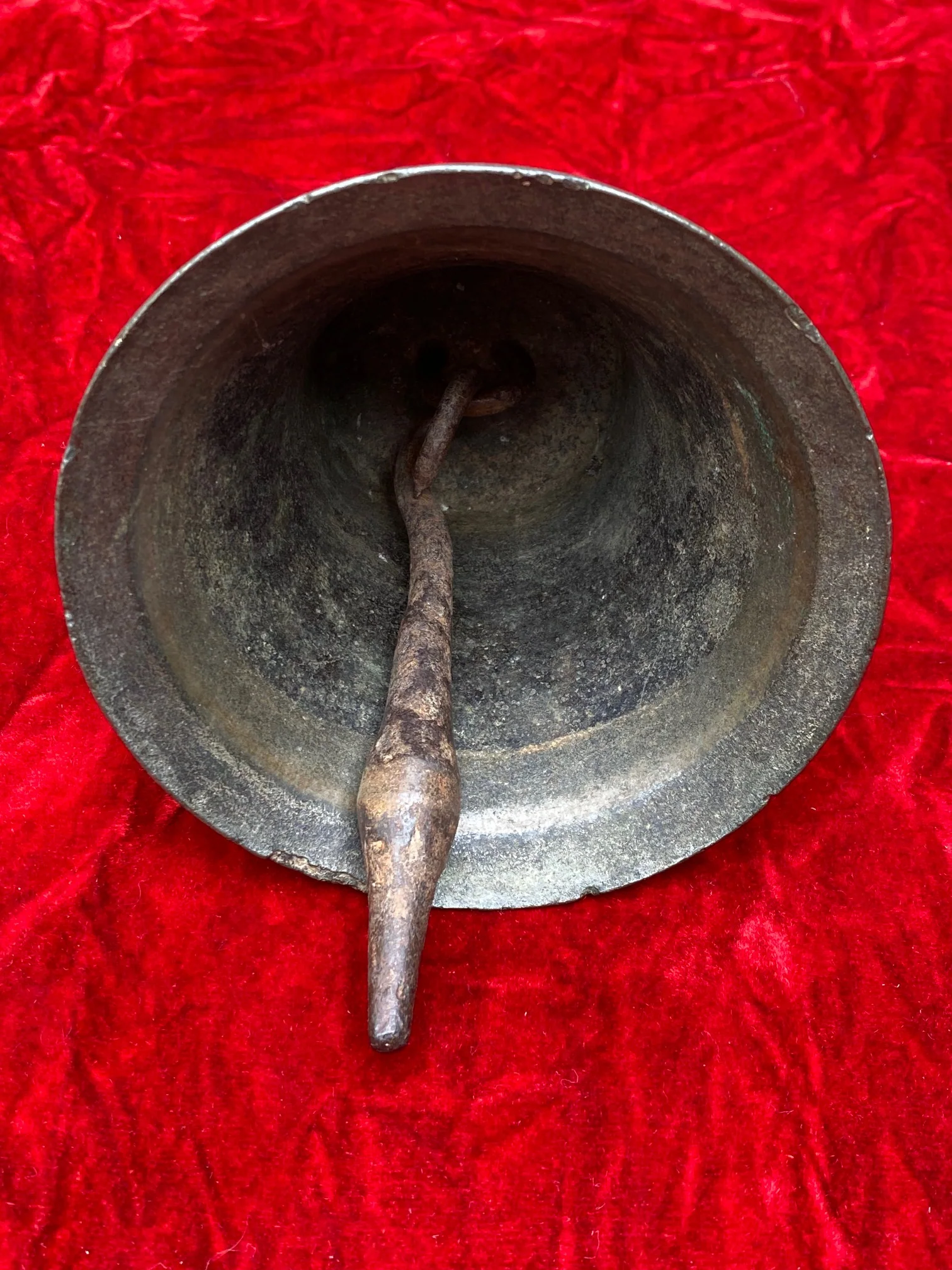 A Very Interesting & RARE Antique 17th-18th Century European Bronze Bell - Image 7