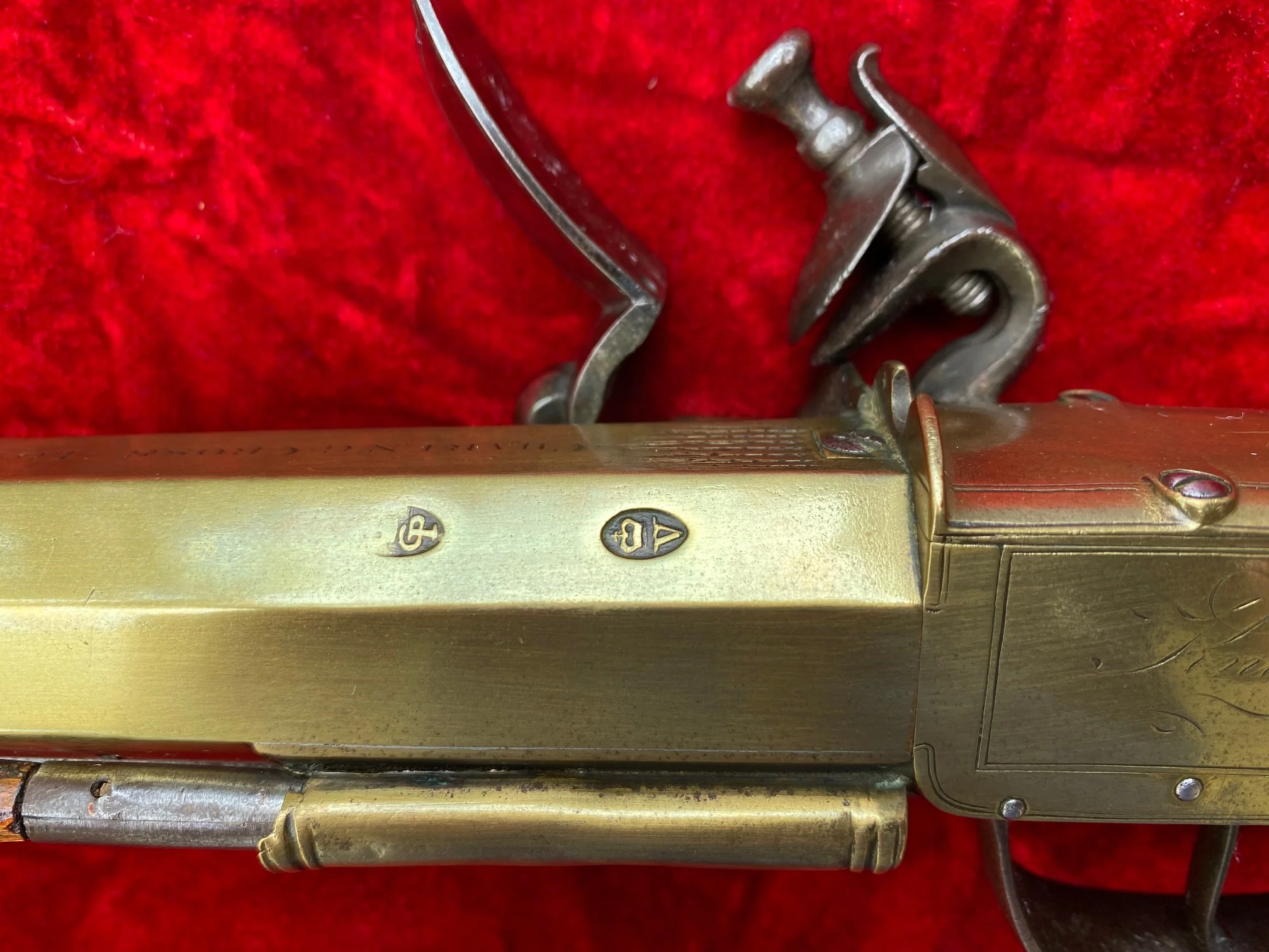 An Extremely Rare and SUBURB Revolutionary War Period British Brass Barrel Flintlock Blunderbuss with spring bayonet by KNUBLEY, LONDON - Image 14