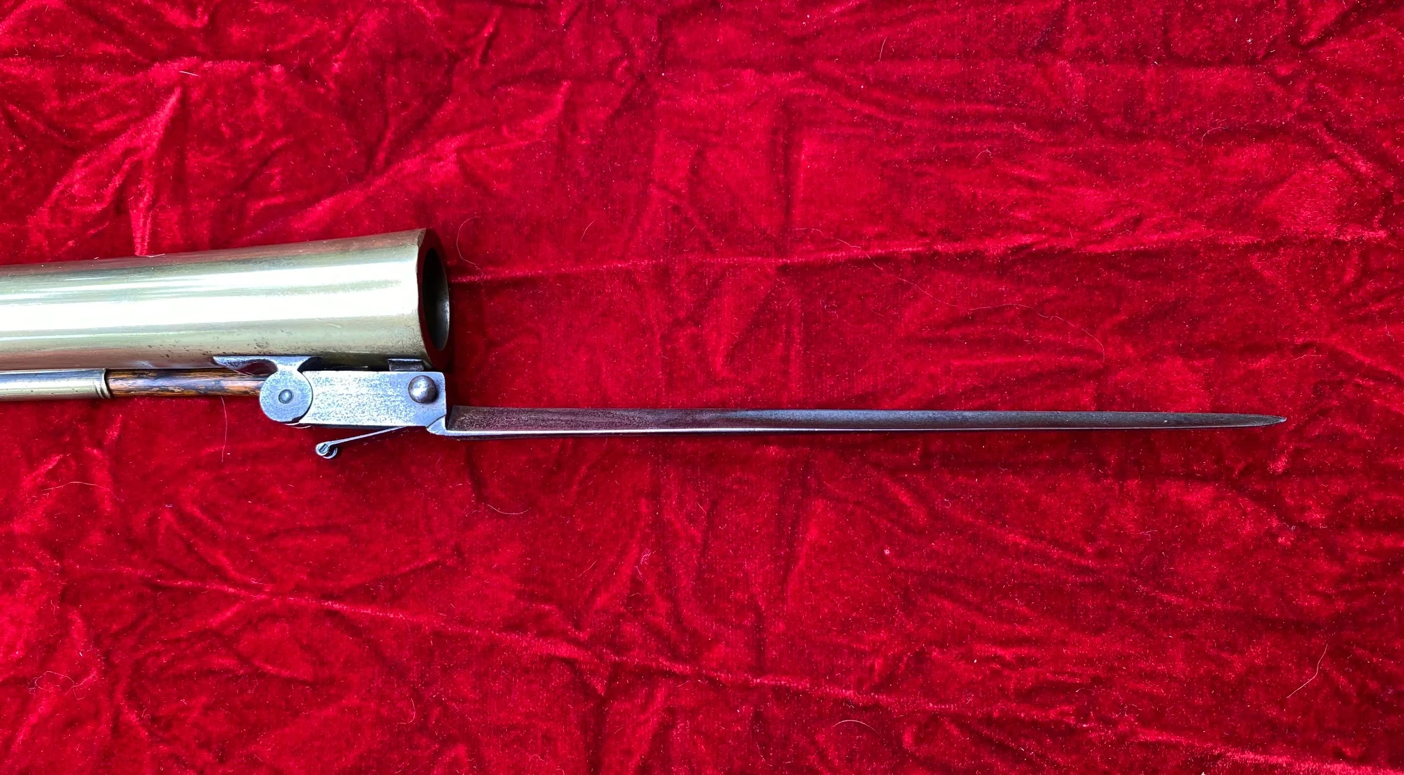 An Extremely Rare and SUBURB Revolutionary War Period British Brass Barrel Flintlock Blunderbuss with spring bayonet by KNUBLEY, LONDON - Image 23