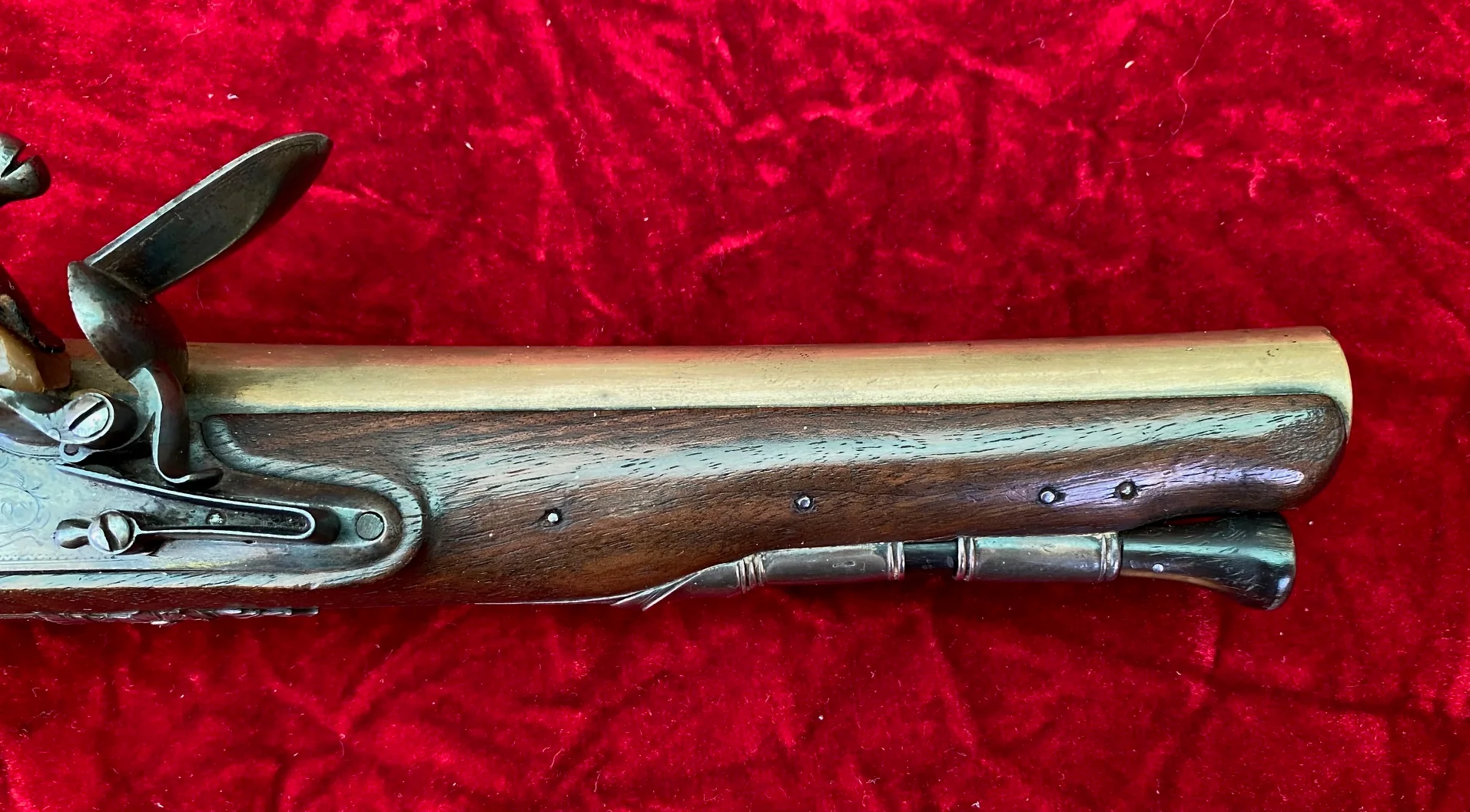 A Wonderful American Revolutionary War Period Silver Mounted Georgian Brass Barrel English Flintlock Officer's Pistol by WILSON - Image 5
