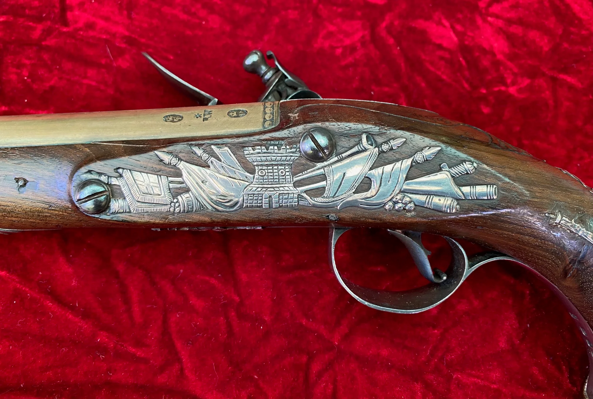 A Wonderful American Revolutionary War Period Silver Mounted Georgian Brass Barrel English Flintlock Officer's Pistol by WILSON - Image 6