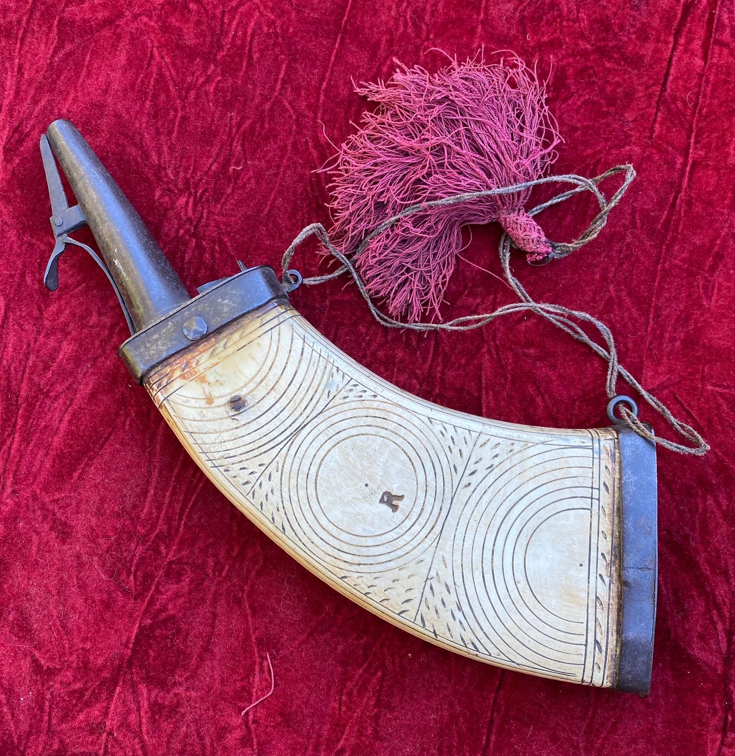 A Wonderful Antique 17th Century European Wheel-Lock Powder Flask - Image 2