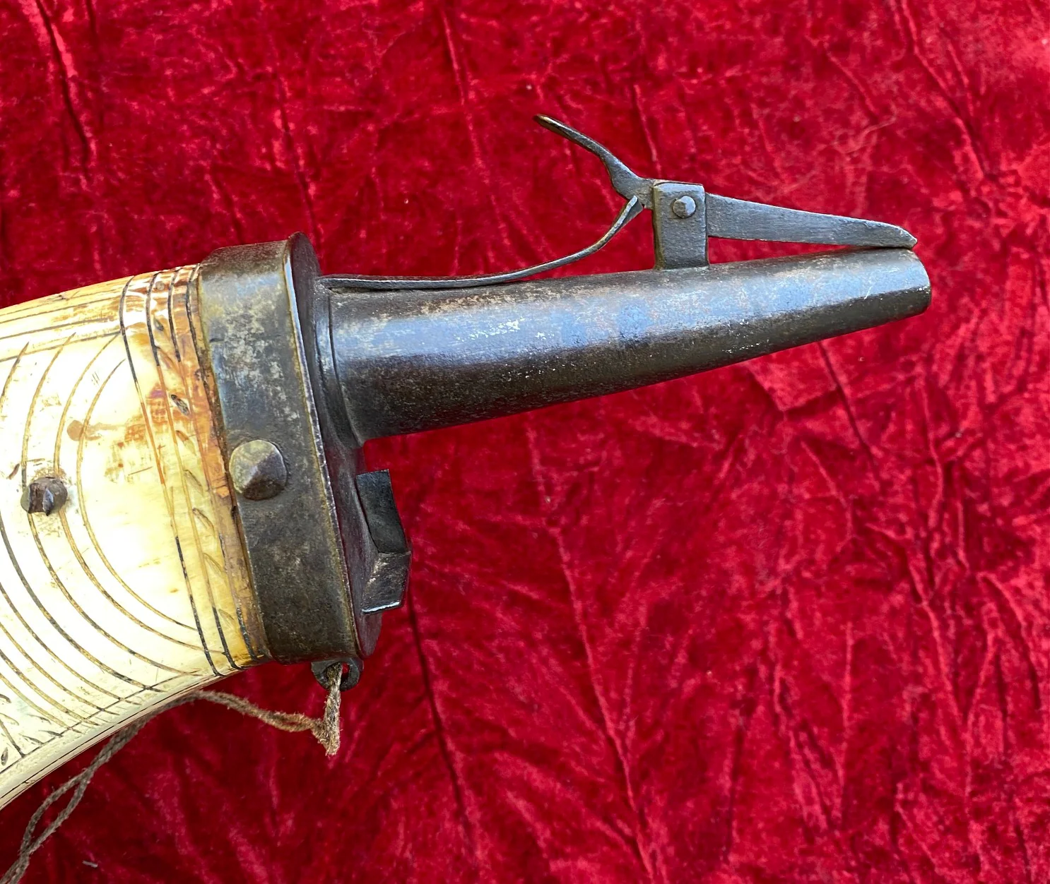 A Wonderful Antique 17th Century European Wheel-Lock Powder Flask - Image 4