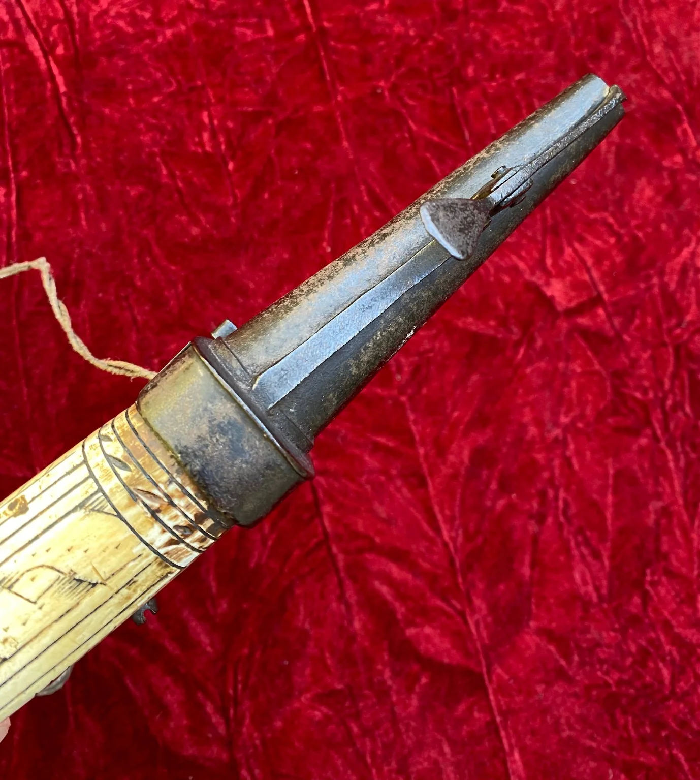 A Wonderful Antique 17th Century European Wheel-Lock Powder Flask - Image 5