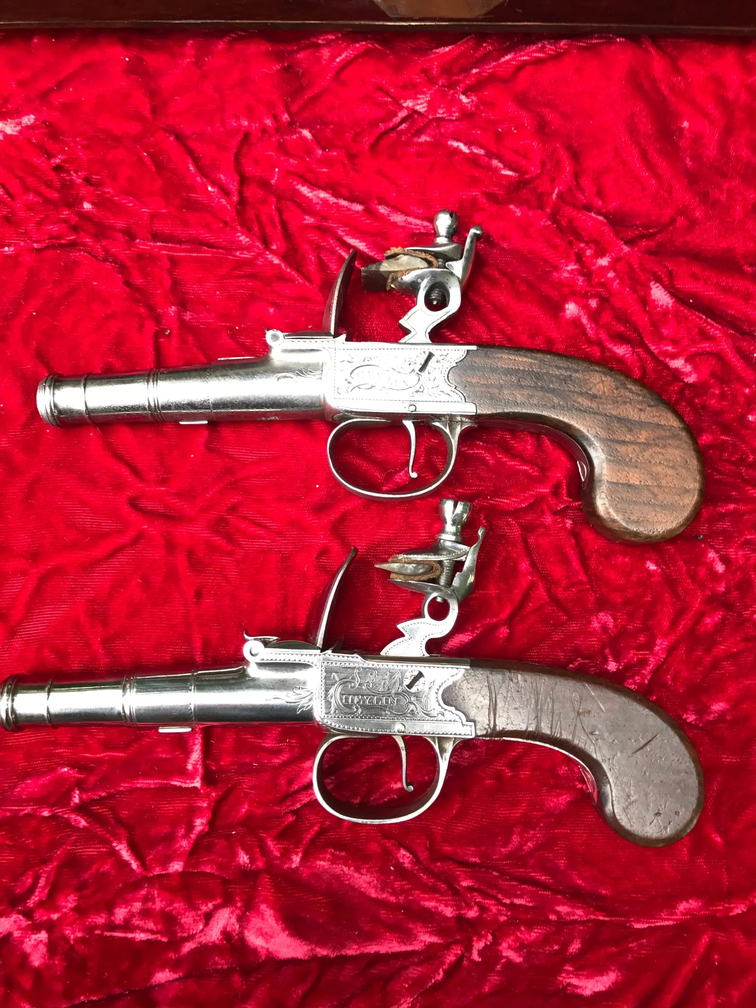 Wonderful Cased Pair of English Flintlock Box-Lock Pistol by HEYLIN, LONDON - Image 11