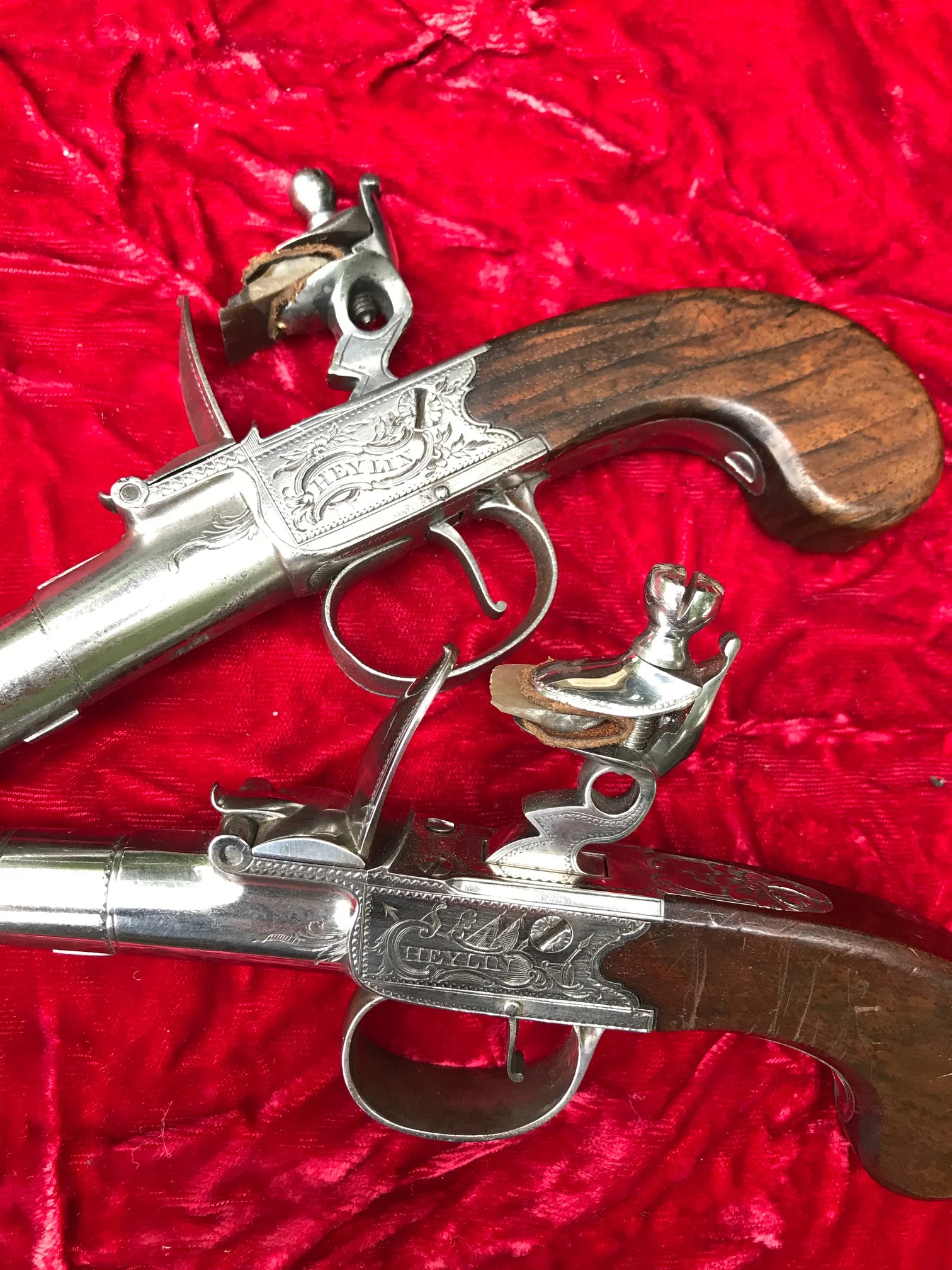 Wonderful Cased Pair of English Flintlock Box-Lock Pistol by HEYLIN, LONDON - Image 15