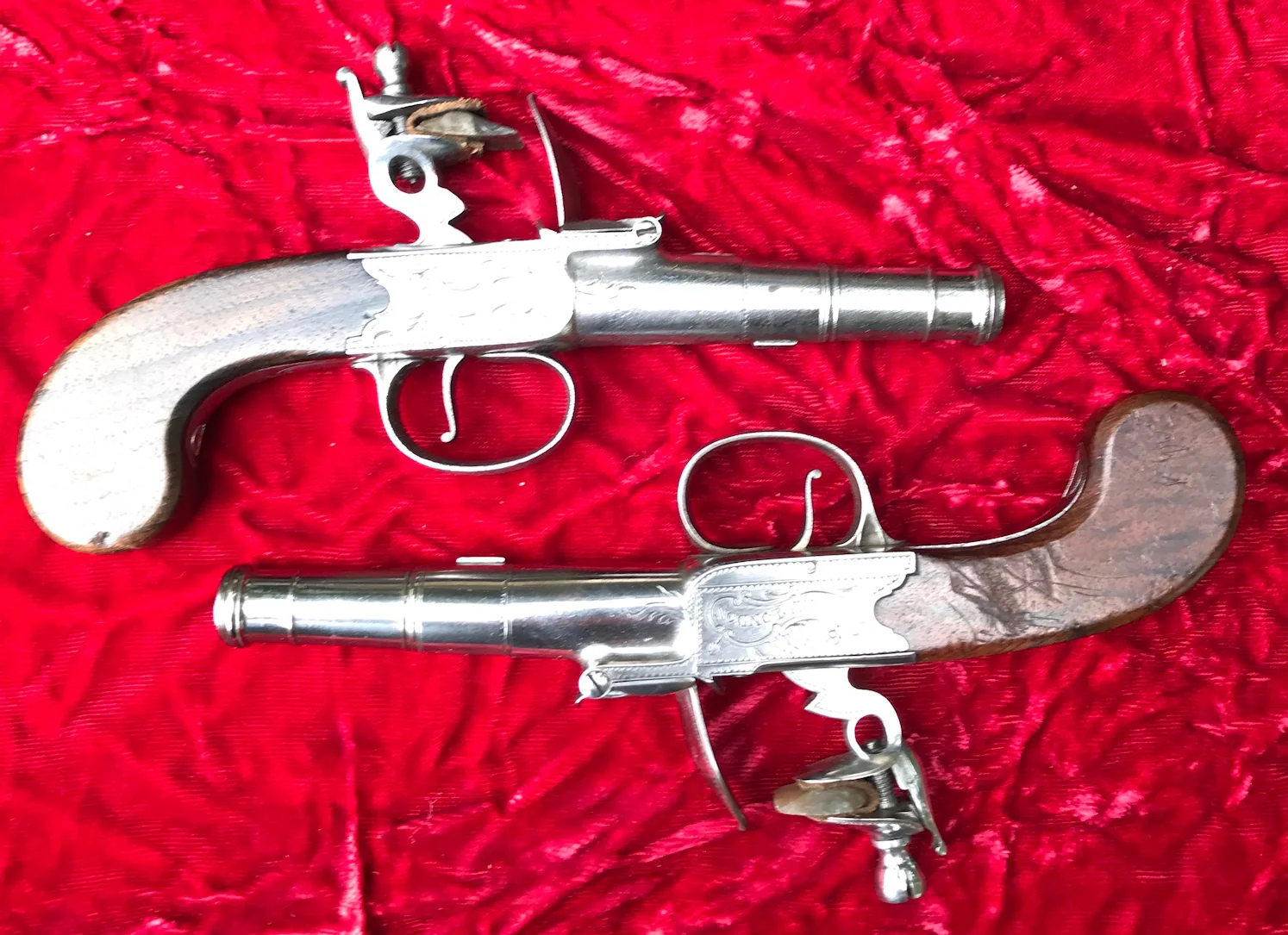 Wonderful Cased Pair of English Flintlock Box-Lock Pistol by HEYLIN, LONDON - Image 7