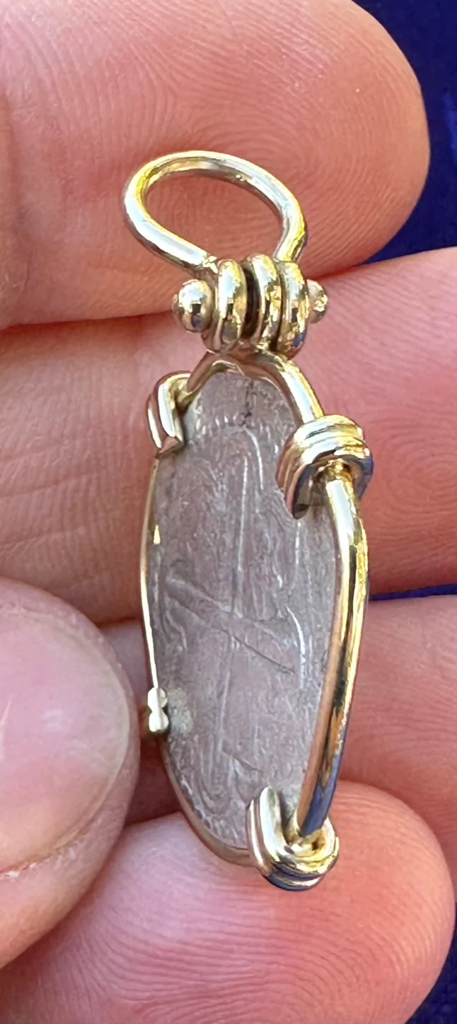 PIRATE TREASURE !!! Silver 1 Real COB set in an 14k. Gold Bezel - Image 8