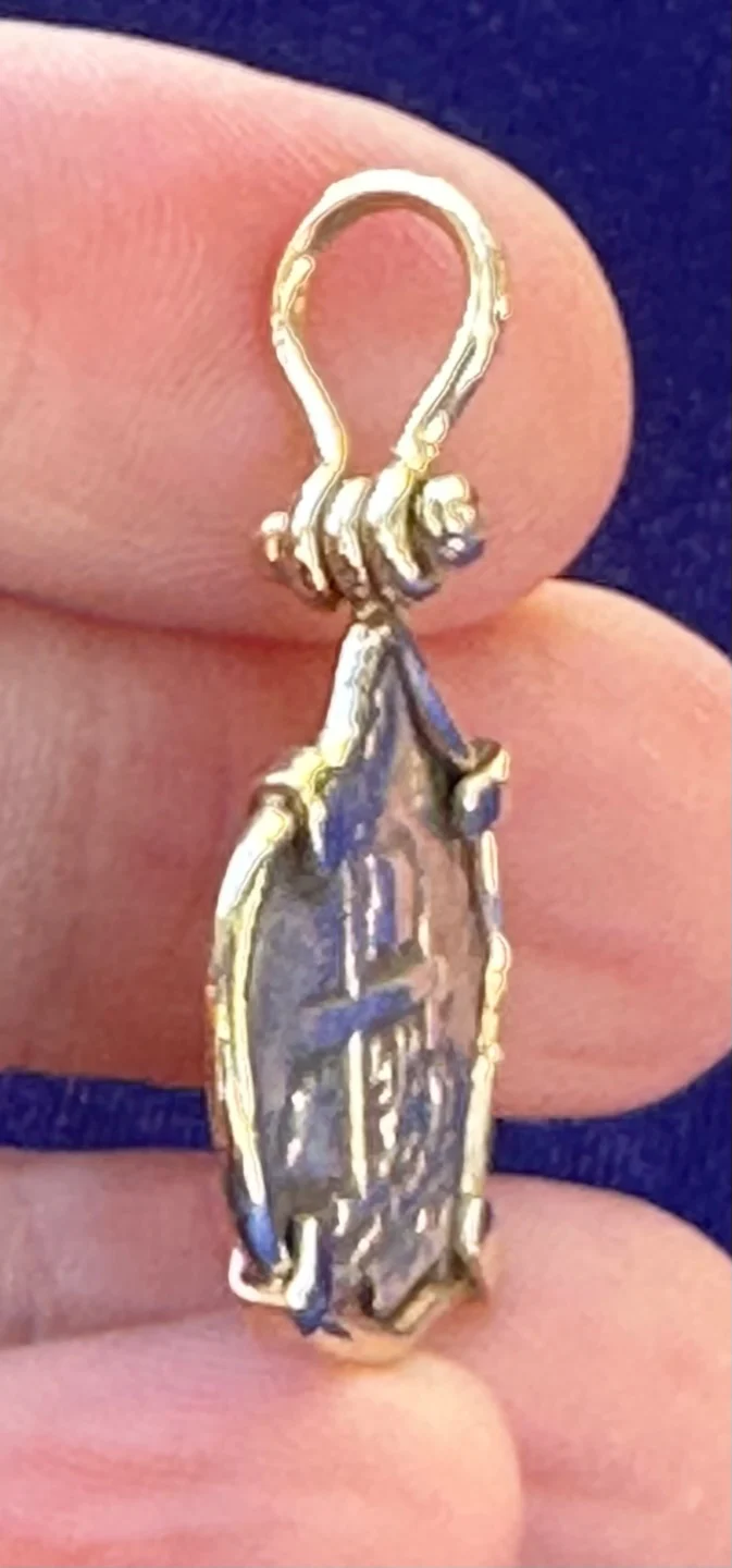 PIRATE TREASURE !!! Silver 1 Real COB set in an 14k. Gold Bezel - Image 7