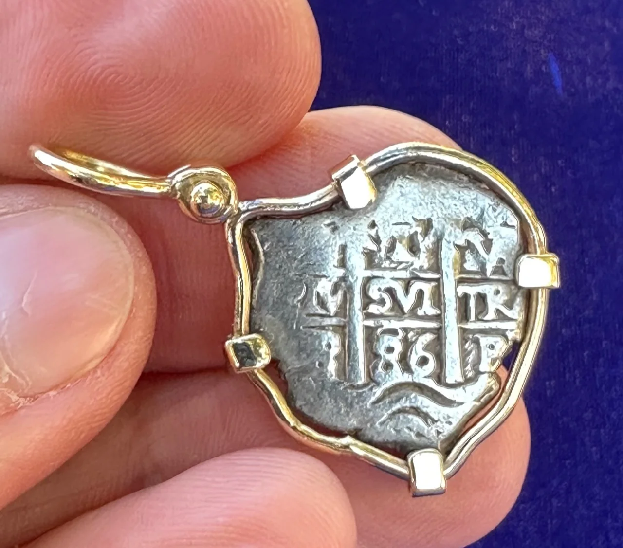 PIRATE TREASURE !!! Silver 1 Real COB set in an 14k. Gold Bezel - Image 9