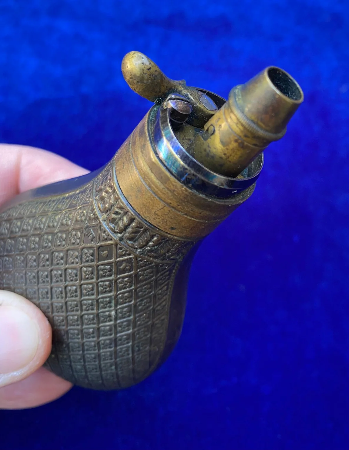 Wonderful Pistol Size Powder Flask - Image 3