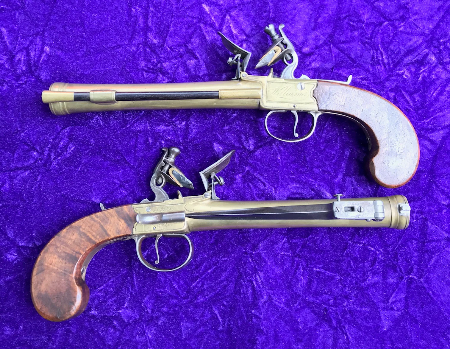 A Fantastic Cased Pair of English Flintlock Box-lock Blunderbuss Pistols by Williams, London - Image 15