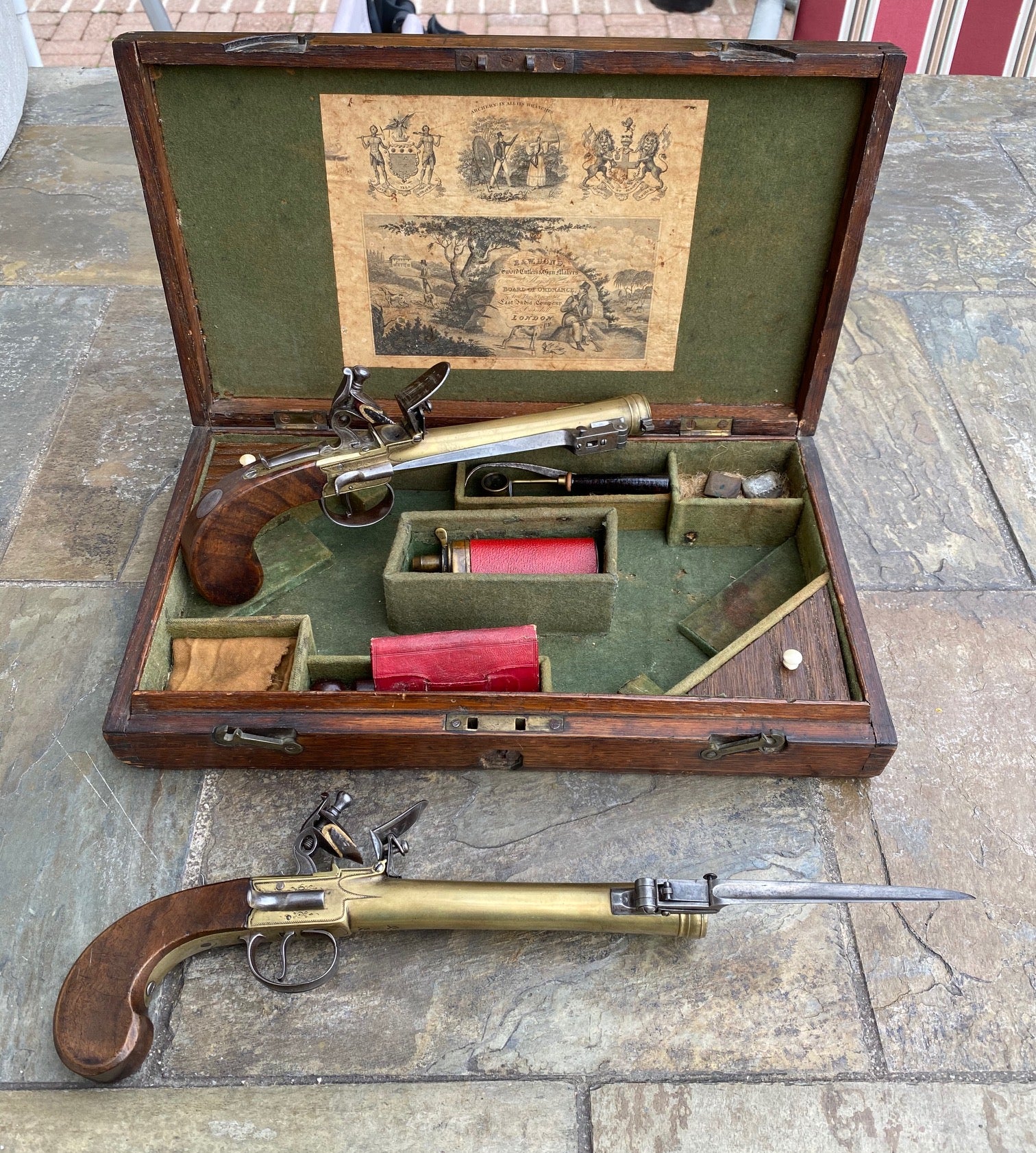 A Fantastic Cased Pair of English Flintlock Box-lock Blunderbuss Pistols by Williams, London - Image 7