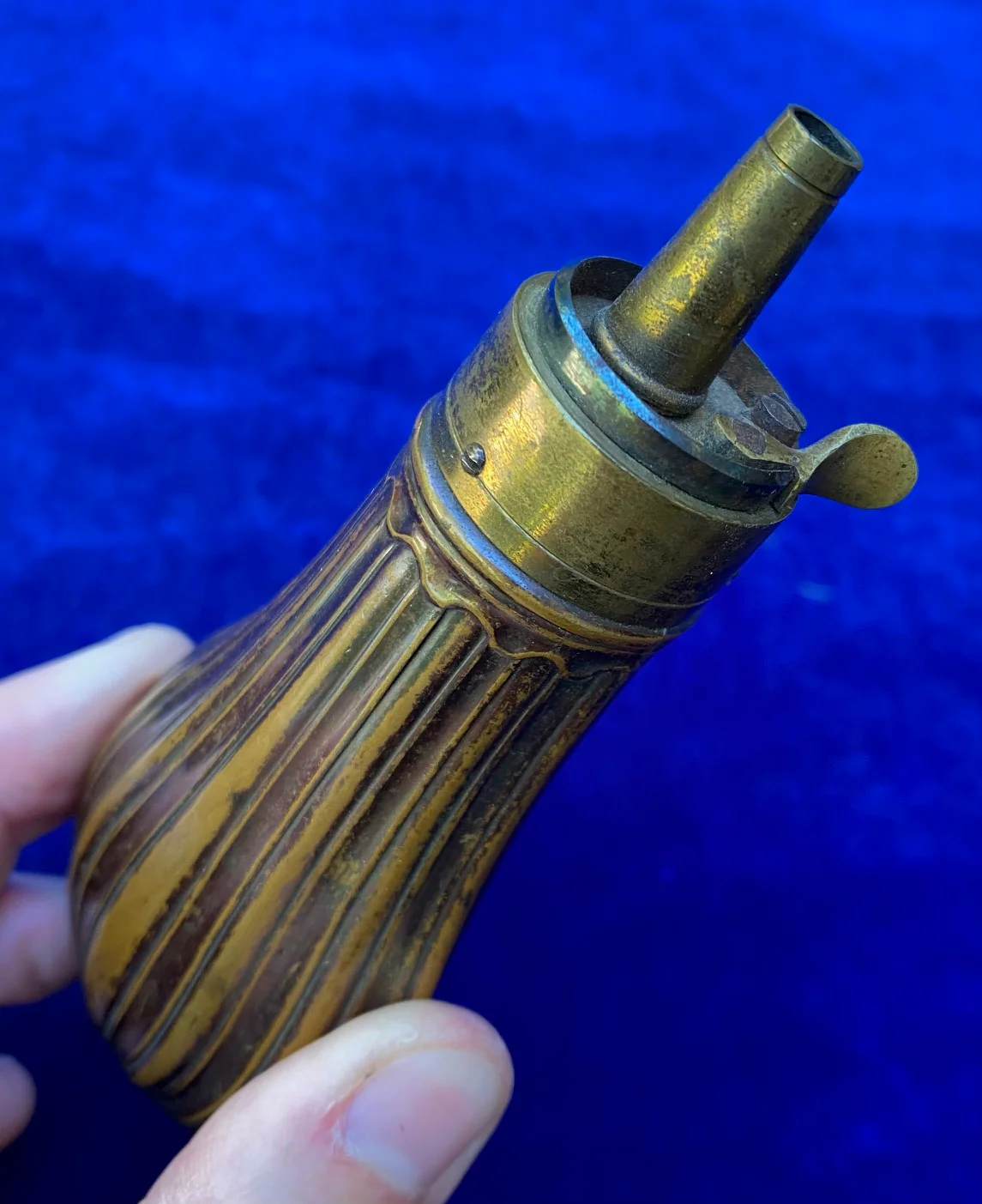 Wonderful Pistol Size Powder Flask - Image 3