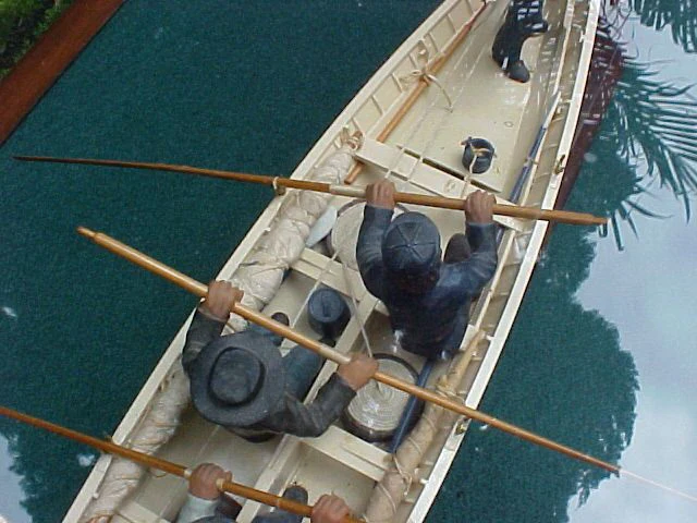 Encased Model of an American Whaling Launch w/Crew, #933 Nautical Antiques - Image 6