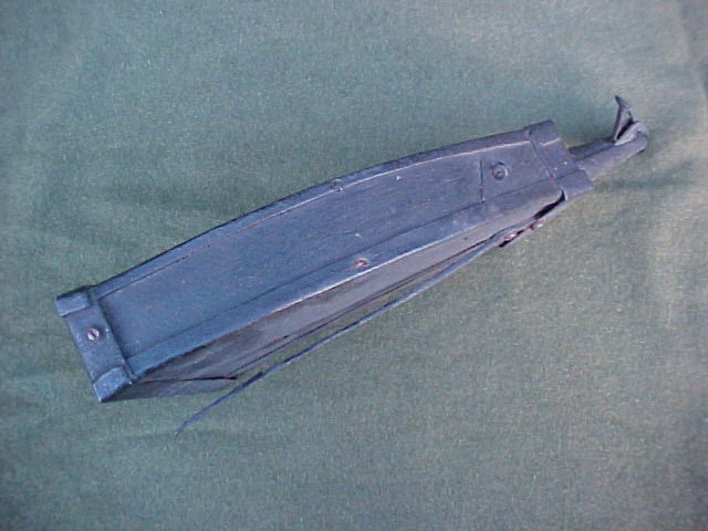 Fantastic 17th Century Wheel-Lock Powder Flask with Pistol shot hole - Image 5