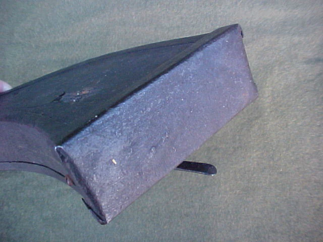 Fantastic 17th Century Wheel-Lock Powder Flask with Pistol shot hole - Image 9