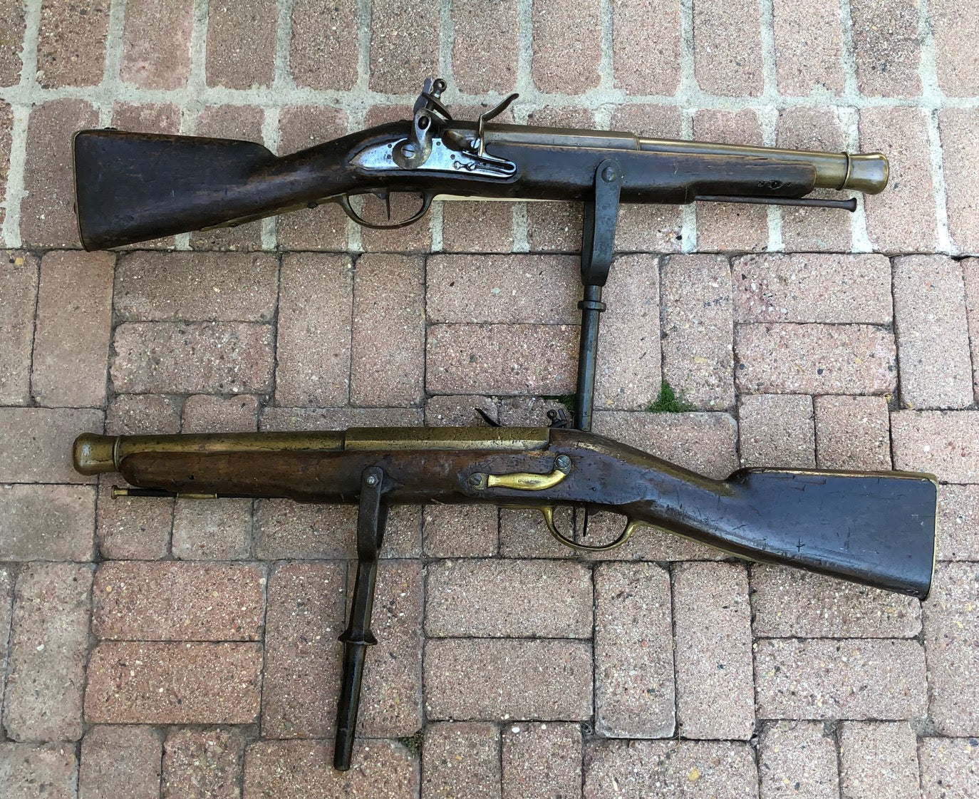 A Remarkably RARE (PAIR) of American Revolutionary War Period Massive French Naval Bronze/Brass Flintlock Swivel Cannons (ESPINGOLE) - Image 14