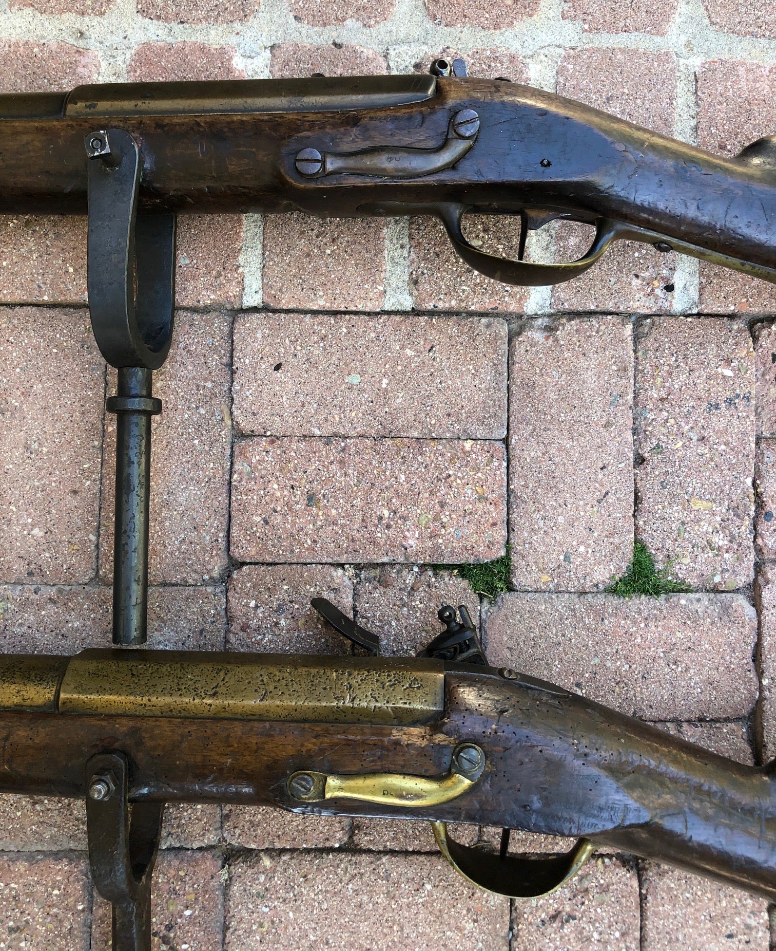 A Remarkably RARE (PAIR) of American Revolutionary War Period Massive French Naval Bronze/Brass Flintlock Swivel Cannons (ESPINGOLE) - Image 17