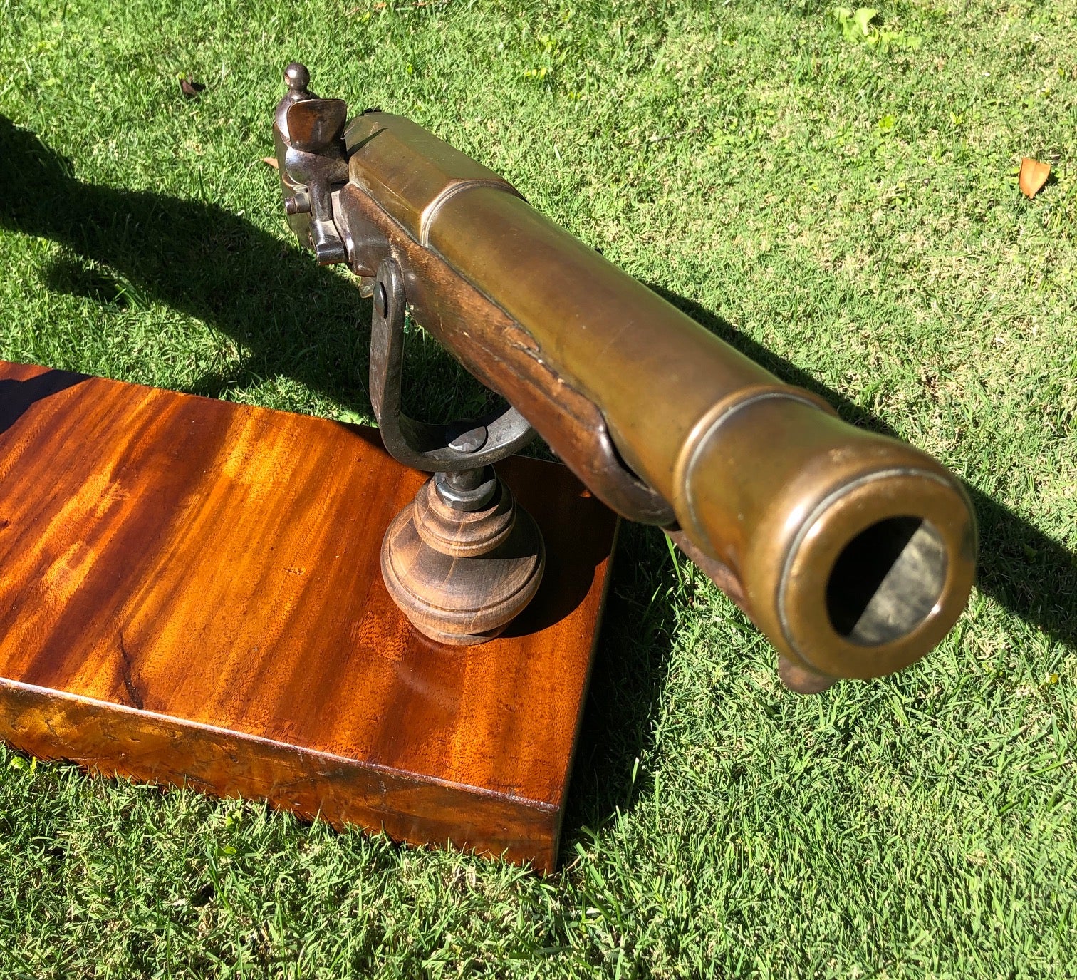A Remarkably RARE (PAIR) of American Revolutionary War Period Massive French Naval Bronze/Brass Flintlock Swivel Cannons (ESPINGOLE) - Image 27