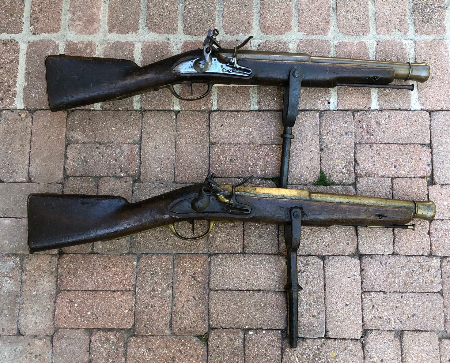 A Remarkably RARE (PAIR) of American Revolutionary War Period Massive French Naval Bronze/Brass Flintlock Swivel Cannons (ESPINGOLE) - Image 4