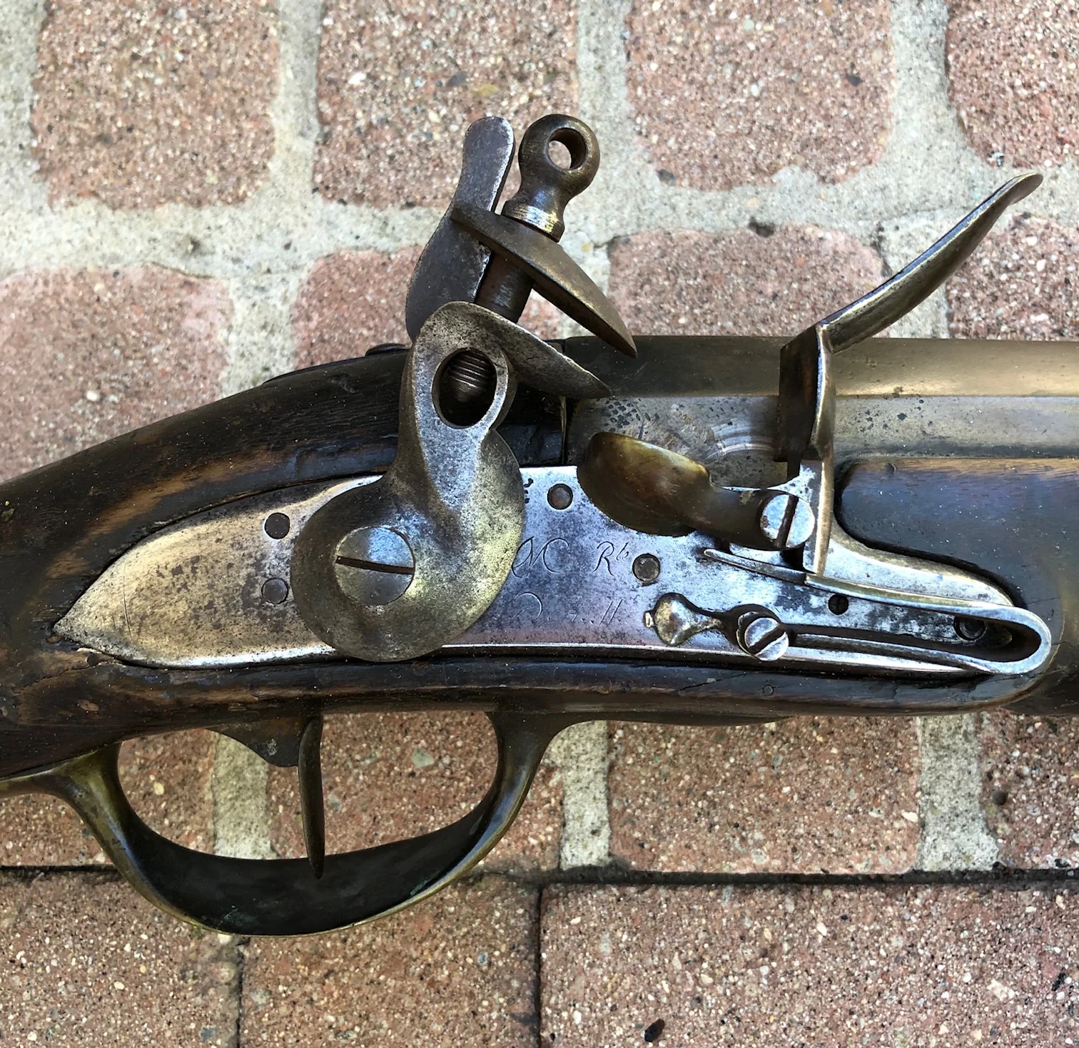 A Remarkably RARE (PAIR) of American Revolutionary War Period Massive French Naval Bronze/Brass Flintlock Swivel Cannons (ESPINGOLE) - Image 7