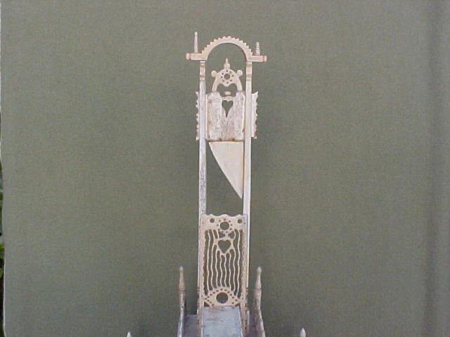 Very Rare French Prisoner-of-War Bone Sculpted GUILLOTINE - Image 10