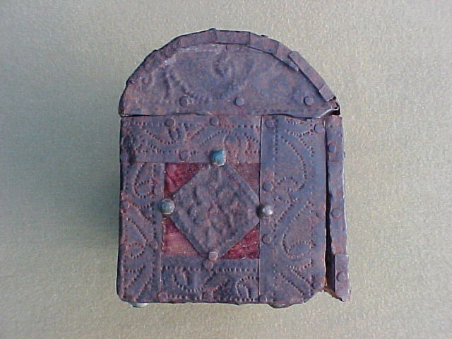 Small European Strap Iron Over Wood Casket/Chest, #779 Treasure Artifacts - Image 4