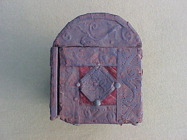 Small European Strap Iron Over Wood Casket/Chest, #779 Treasure Artifacts - Image 5
